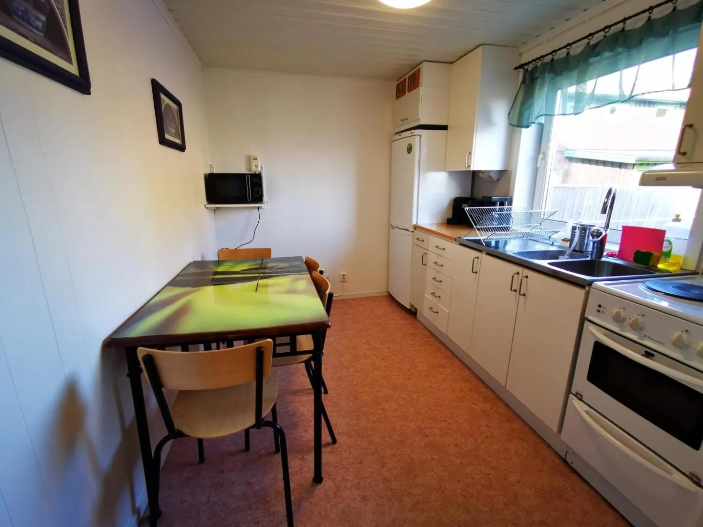 Abisko Guesthouse & Activities