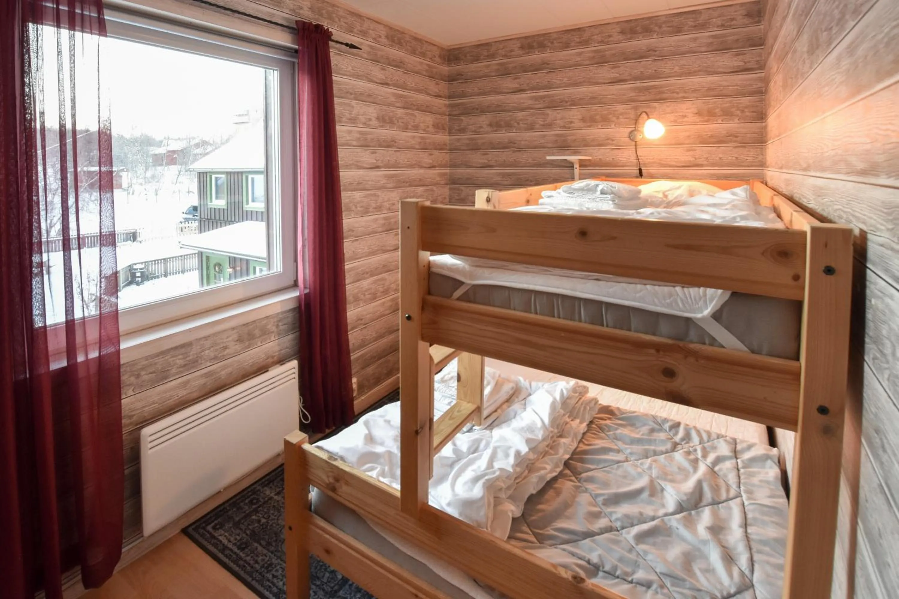 Bed in Abisko Guesthouse & Activities