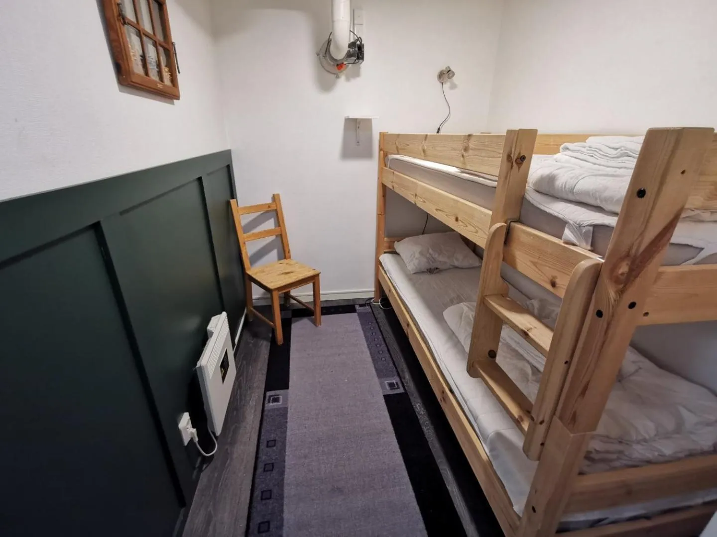 Bed in Abisko Guesthouse & Activities