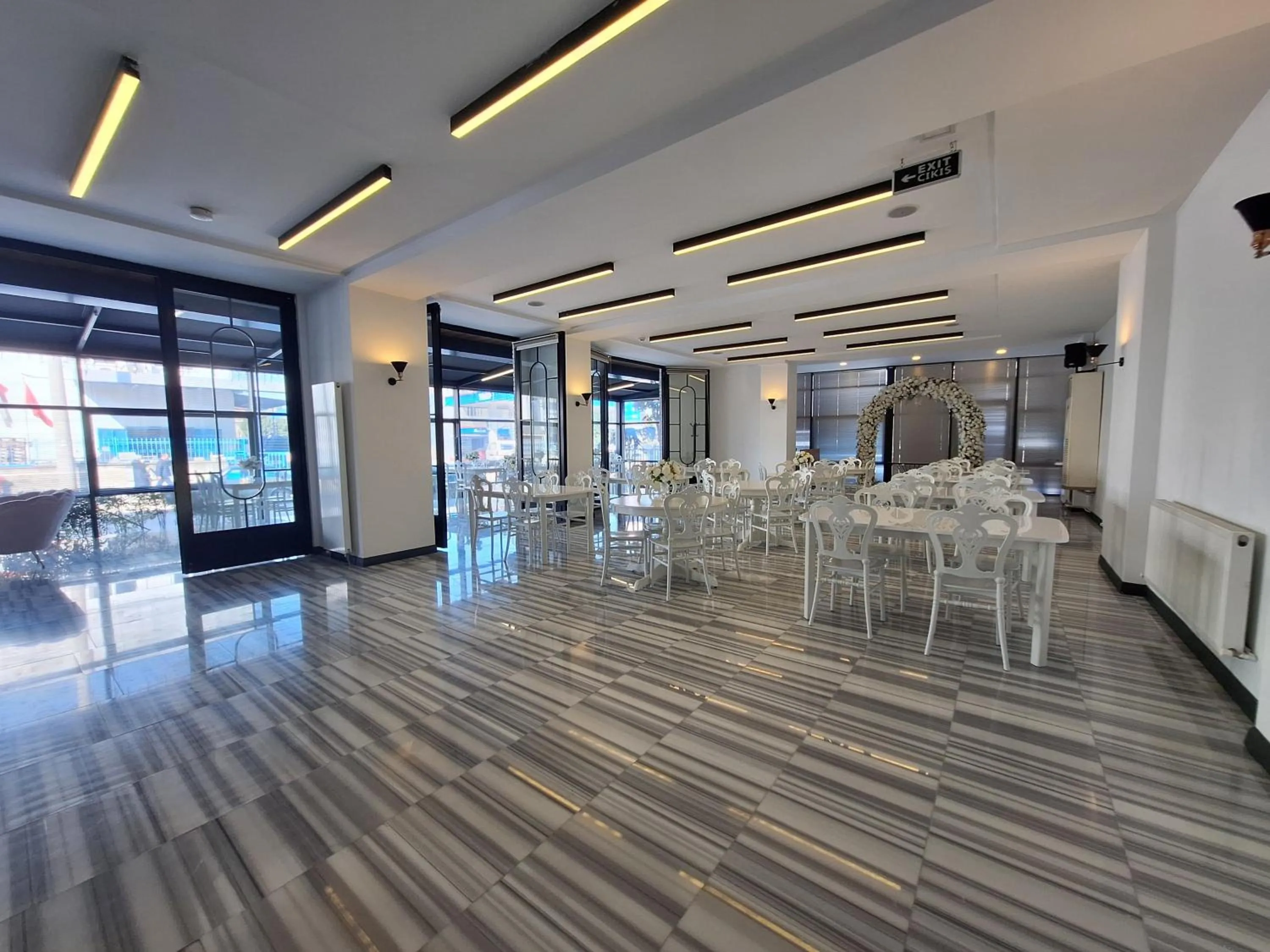 Banquet/Function facilities in N'Ala Otel