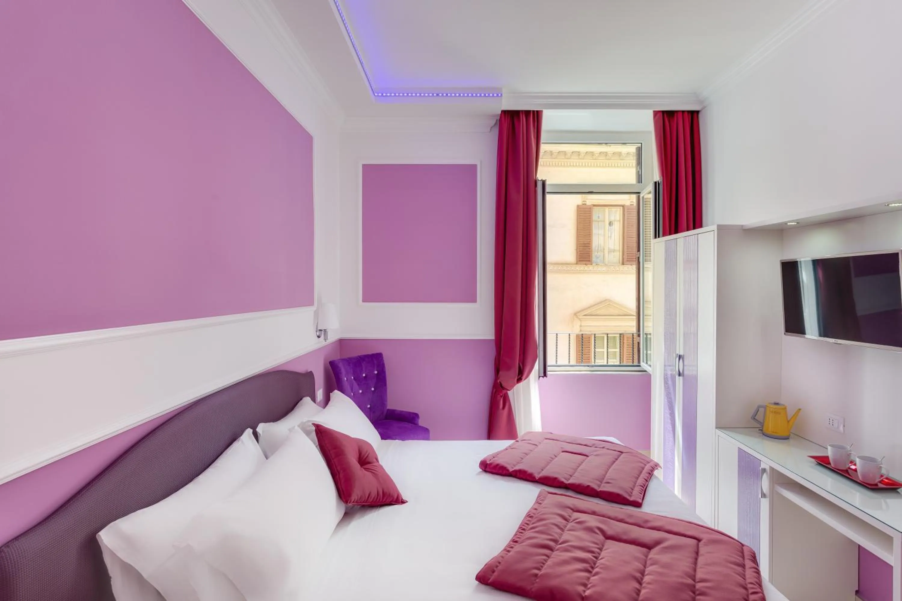 Photo of the whole room, Bed in Quality in Rome