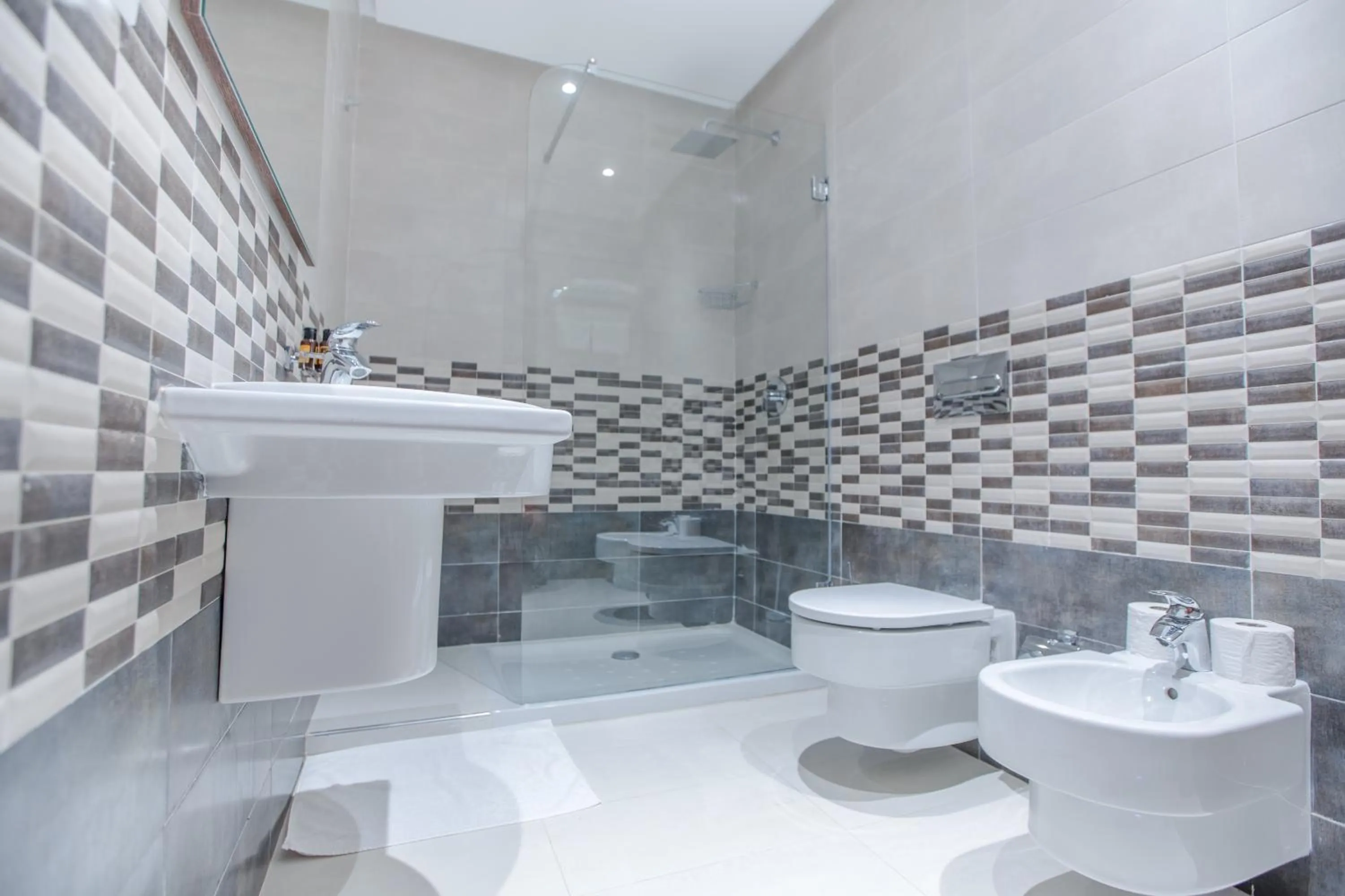 Bathroom in Mnar Park aqua park