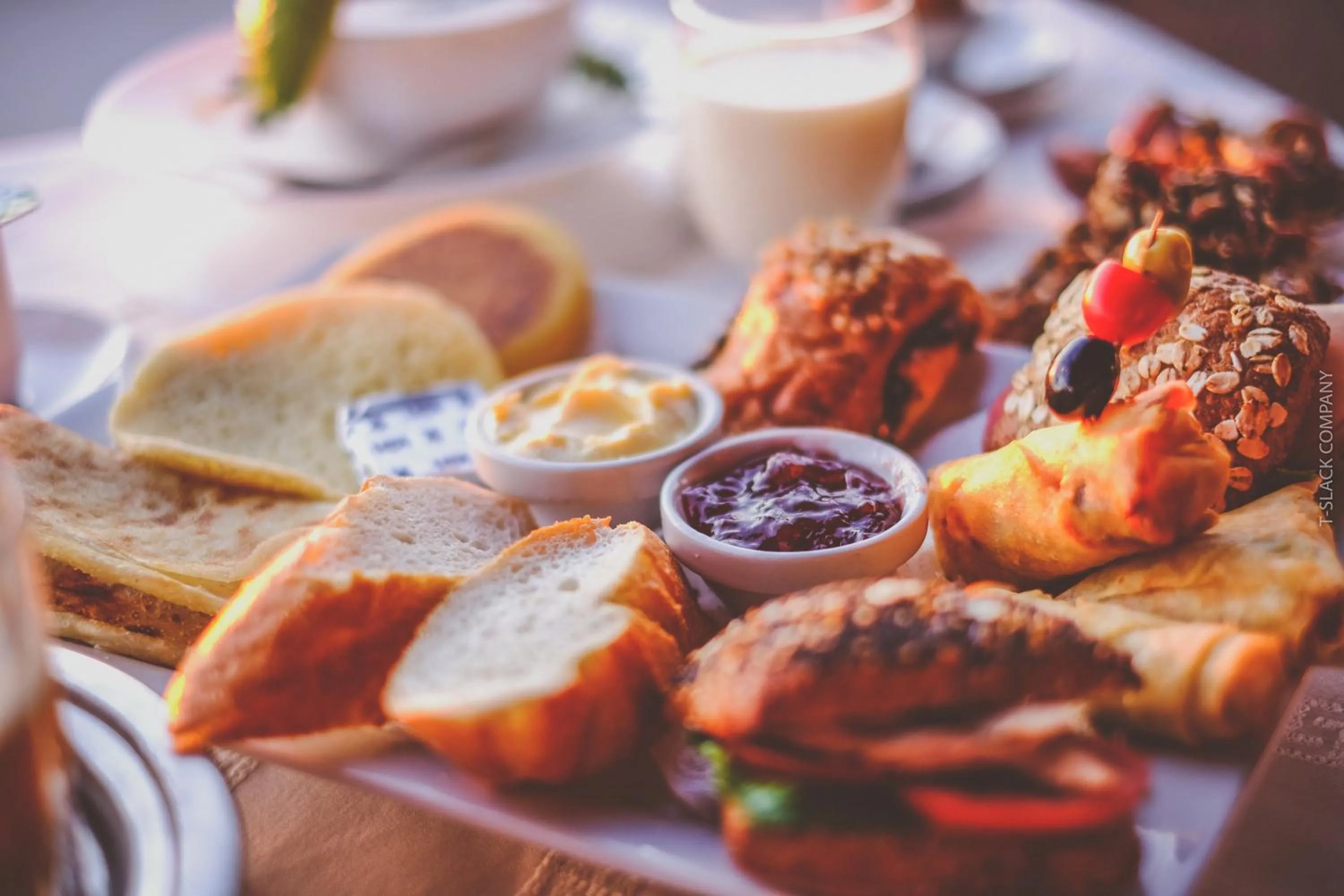 Breakfast in Mnar Park aqua park