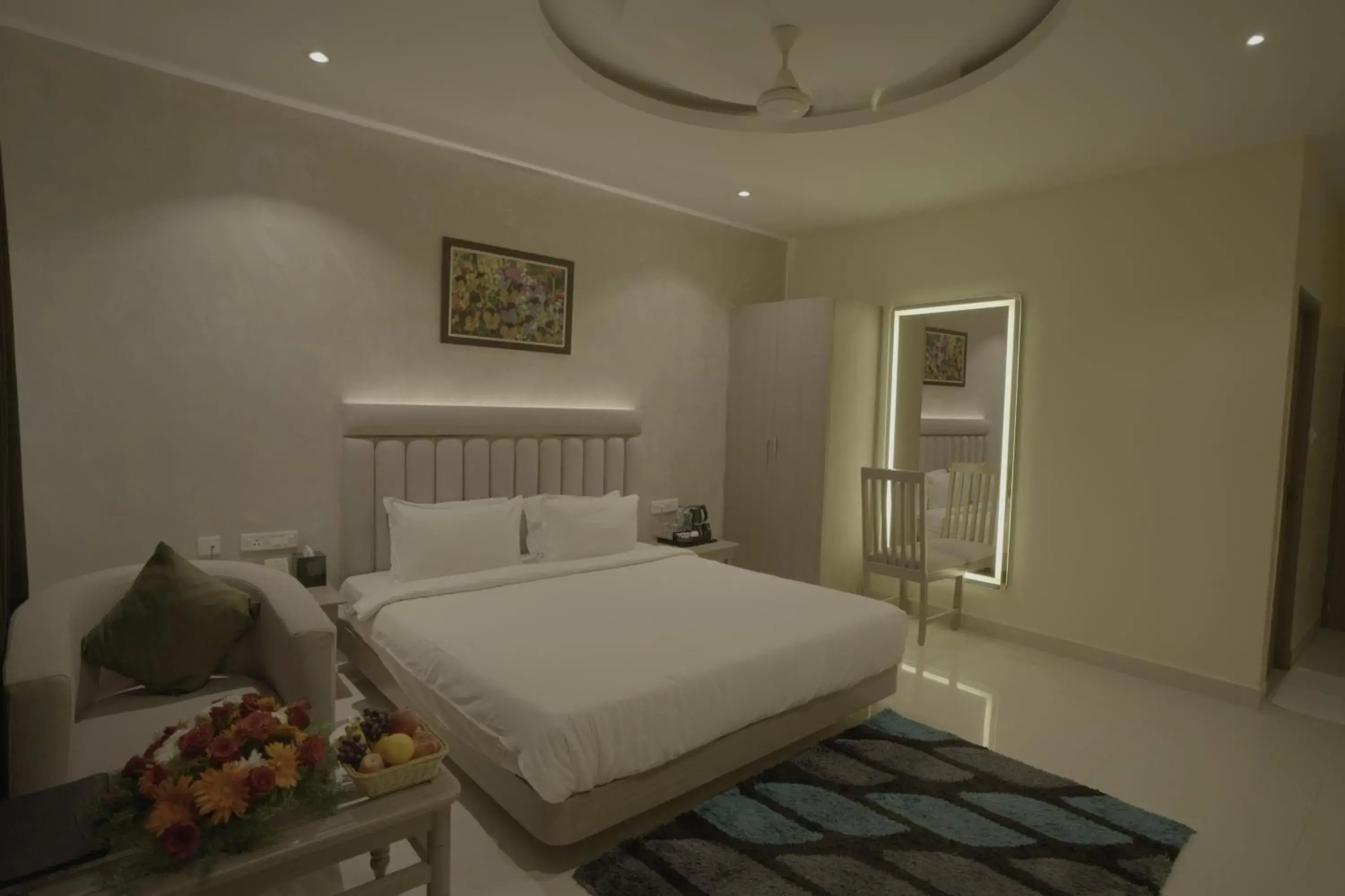 Photo of the whole room, Bed in HOTEL ROYAL GRANDE Photo of the whole room, Bed in HOTEL ROYAL GRANDE