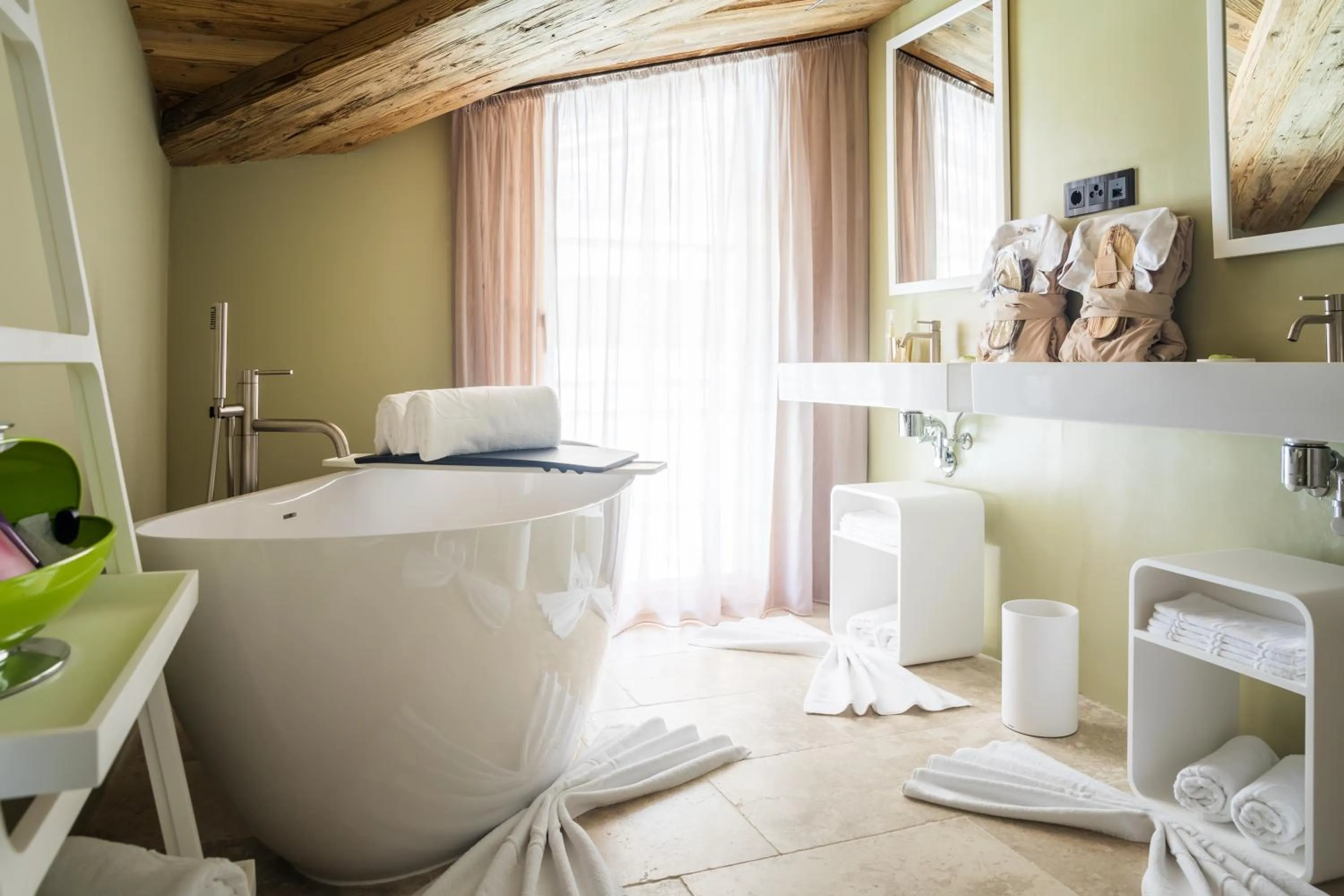 Bathroom in Raffl's Tyrol Hotel