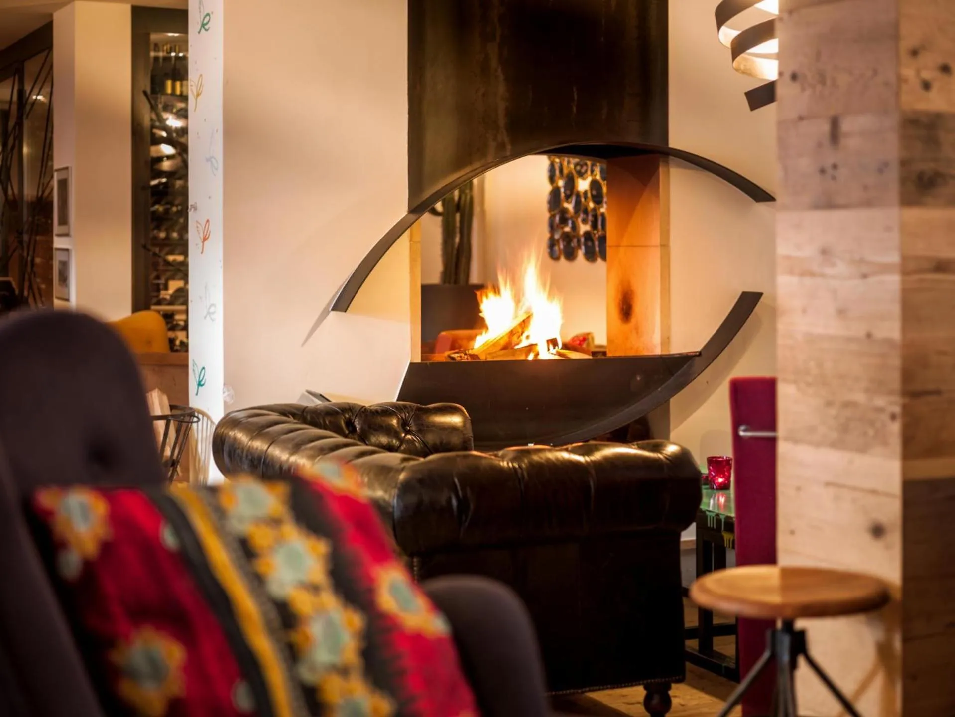 Lounge or bar in Raffl's Tyrol Hotel