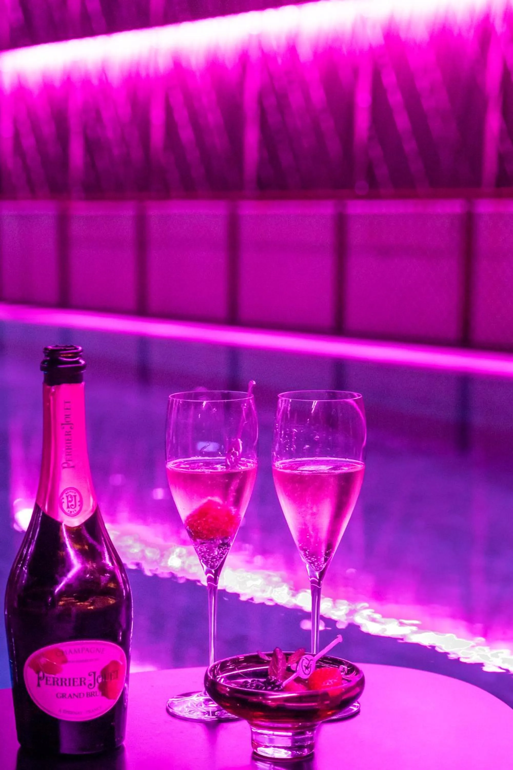 Swimming pool in Raffl's Tyrol Hotel