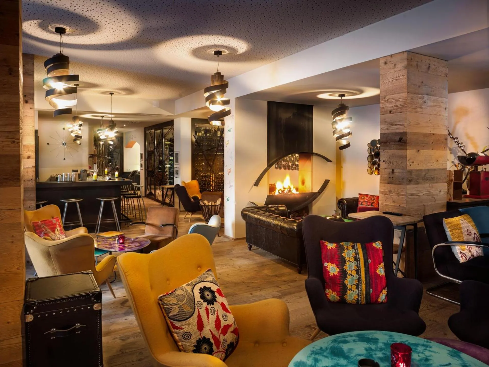 Lounge or bar in Raffl's Tyrol Hotel