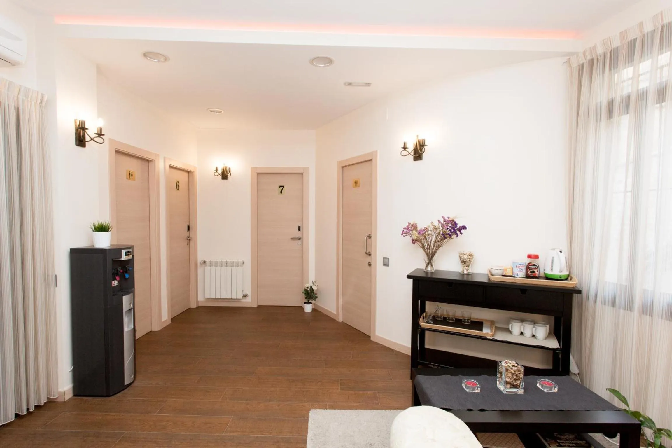 Decorative detail in Hostal Excellence