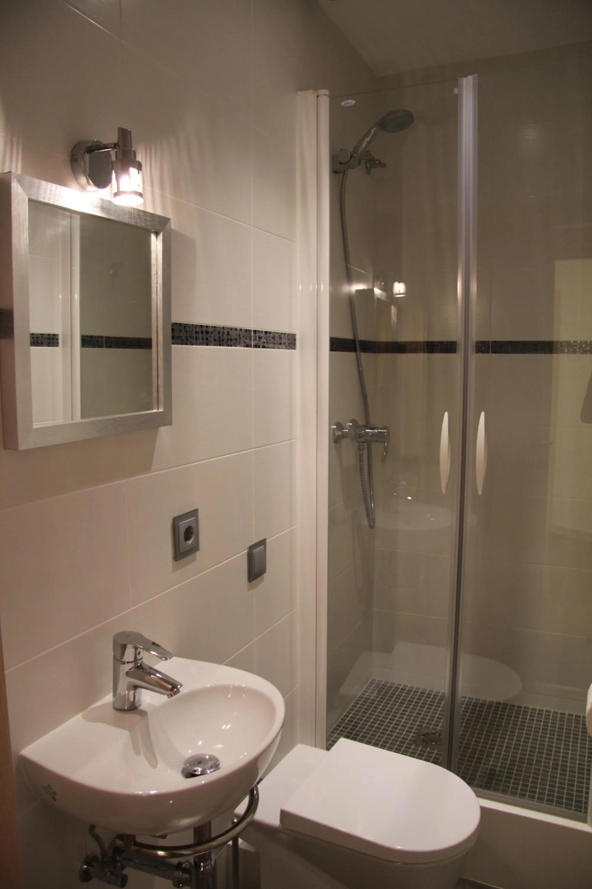 Shower in Hostal Excellence