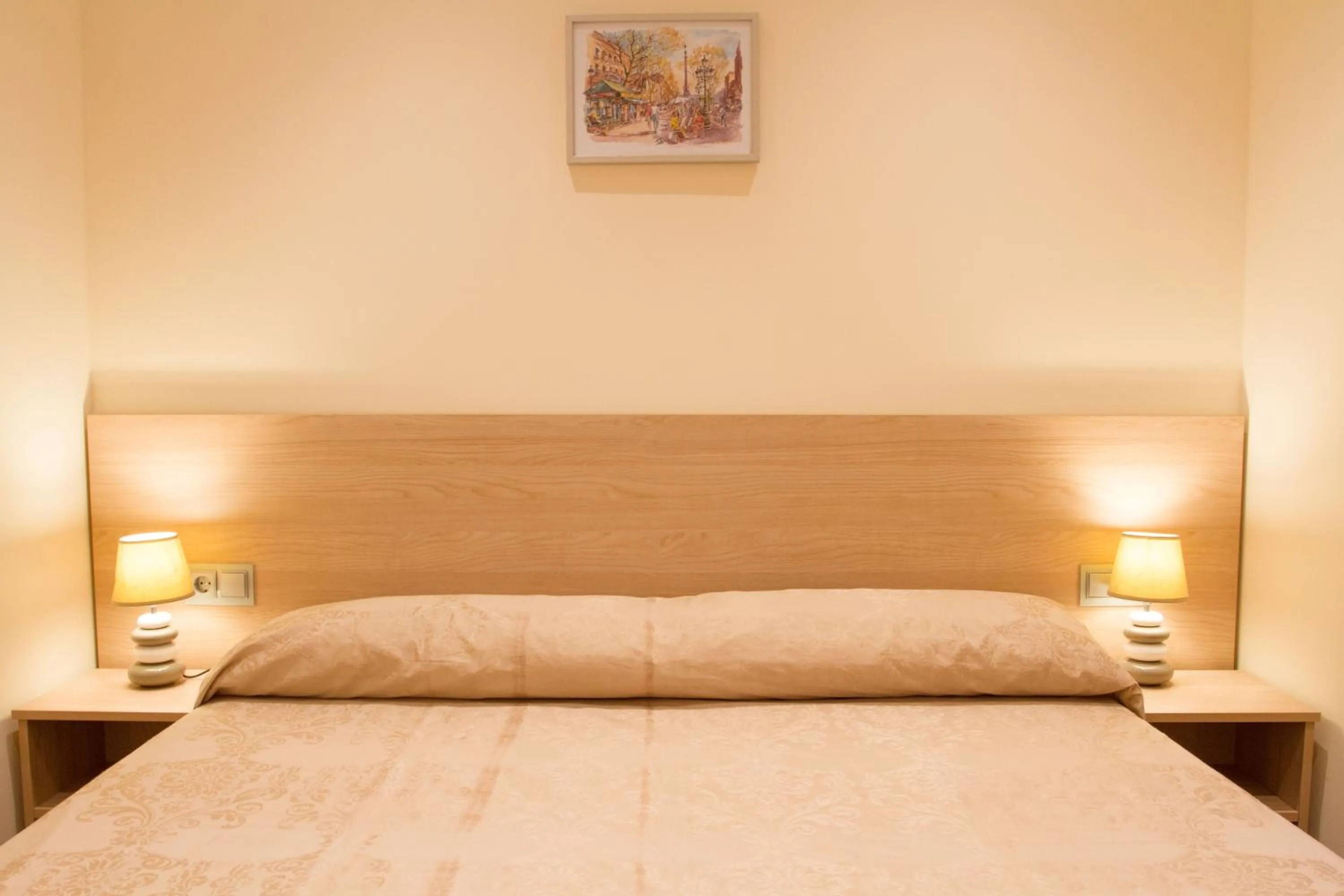 Bed in Hostal Excellence