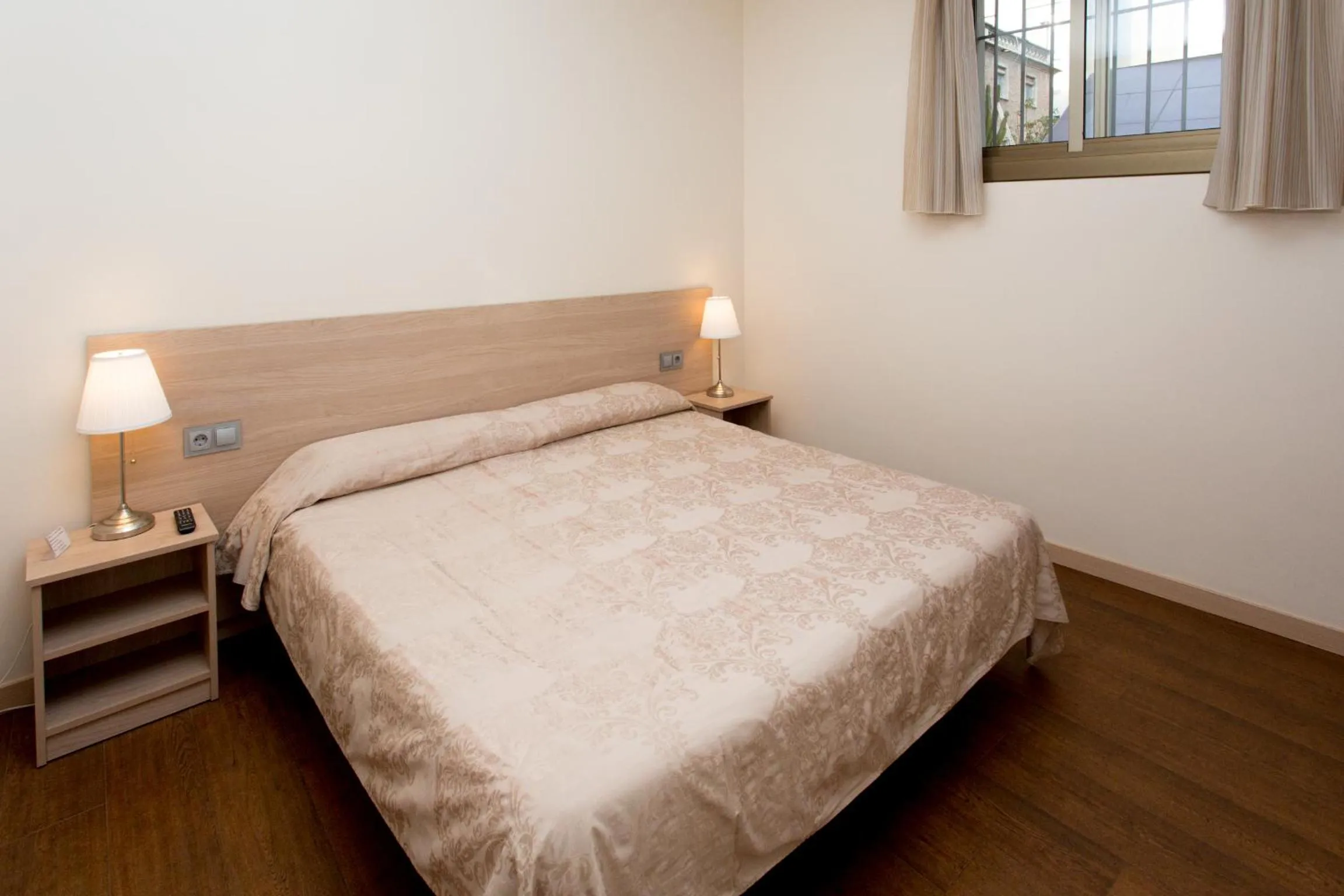 Photo of the whole room, Bed in Hostal Excellence