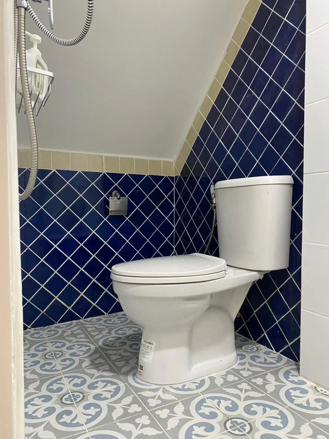 Toilet in My Way Hostel Chiang Mai