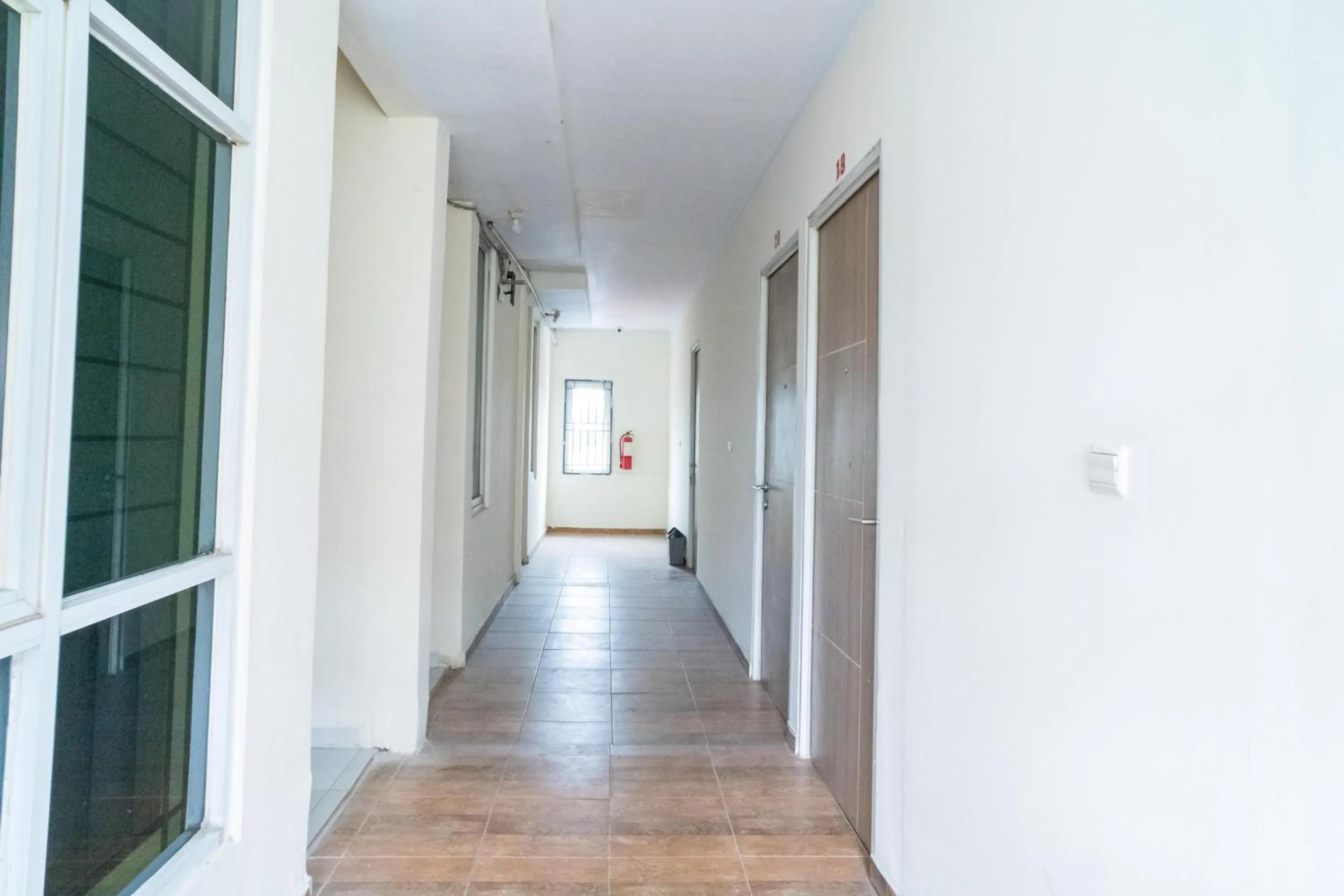 77 Guest House Serpong Mitra RedDoorz