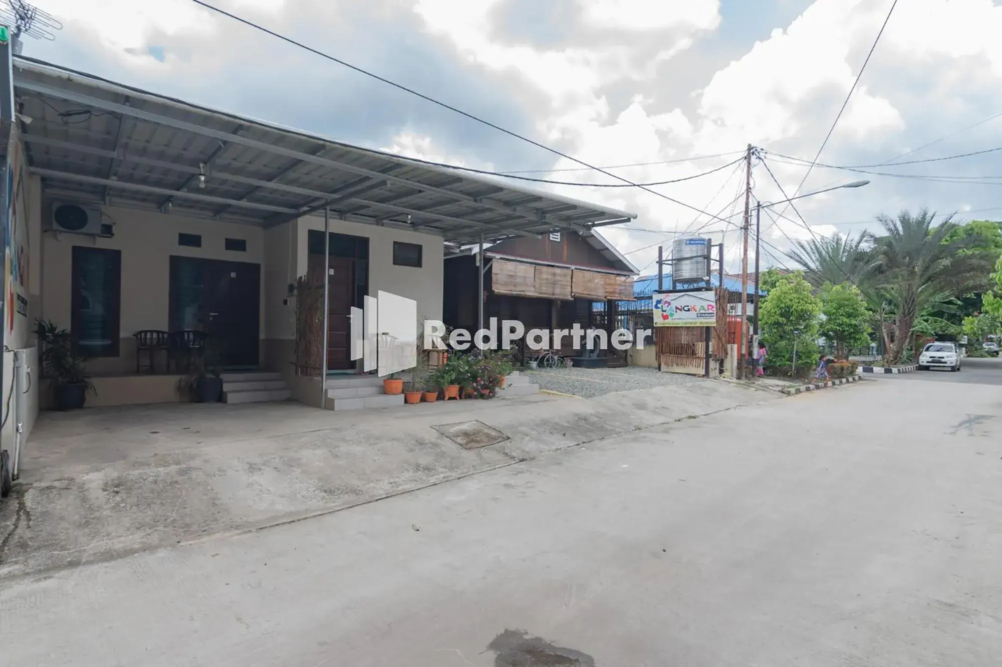 View (from property/room) in Langkar Guest House Syariah Mitra RedDoorz View (from property/room) in Langkar Guest House Syariah Mitra RedDoorz