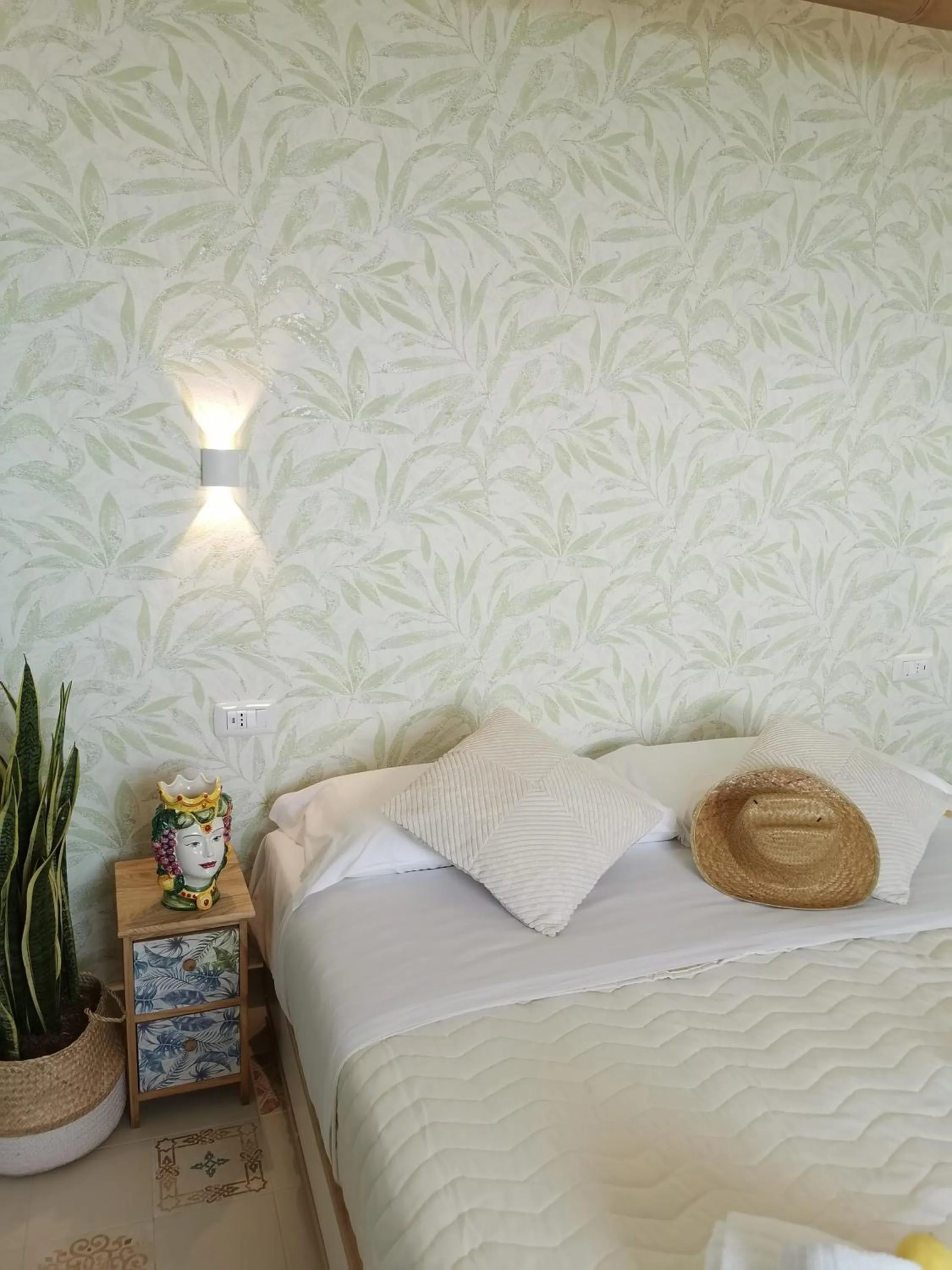 Photo of the whole room, Bed in Made in Sicily Santa Tecla