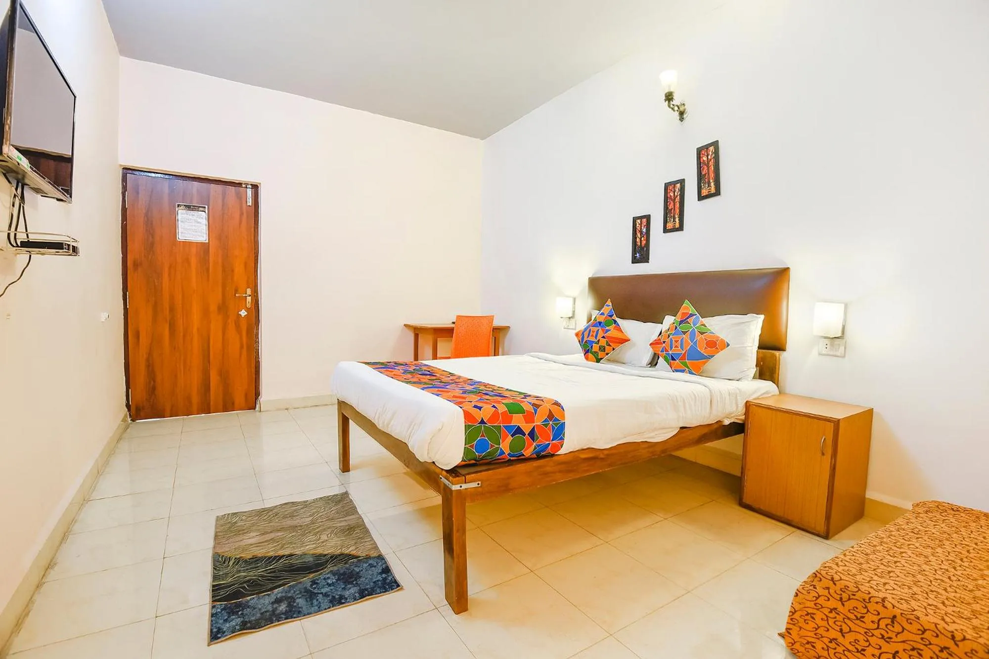 Bed in FabHotel Benz Destination - 700m Candolim Beach