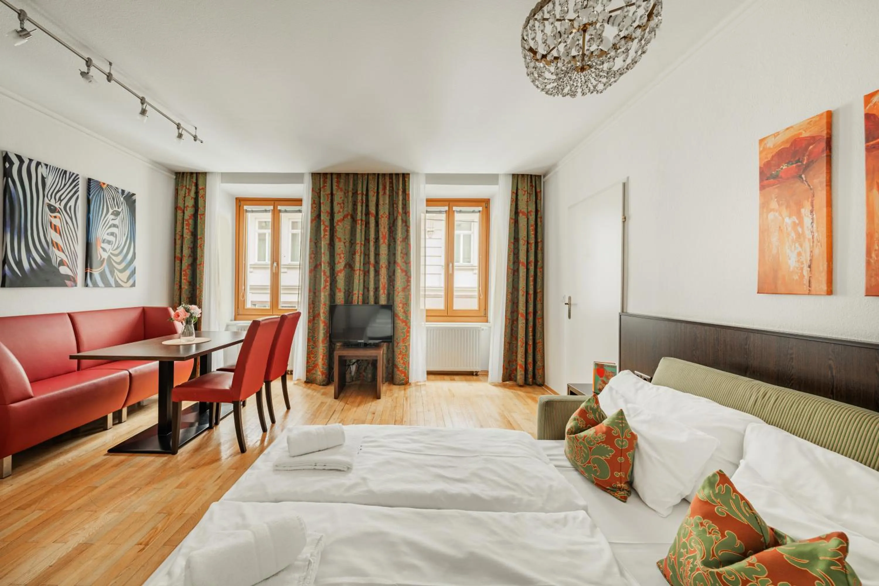 Living room, Bed in Serviced Apartments Josefstadt City