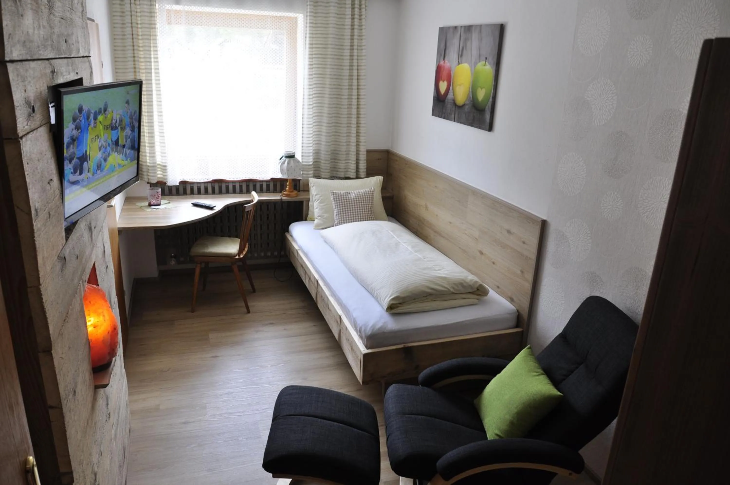 TV and multimedia, Bed in Bergfrieden Leutasch/Seefeld