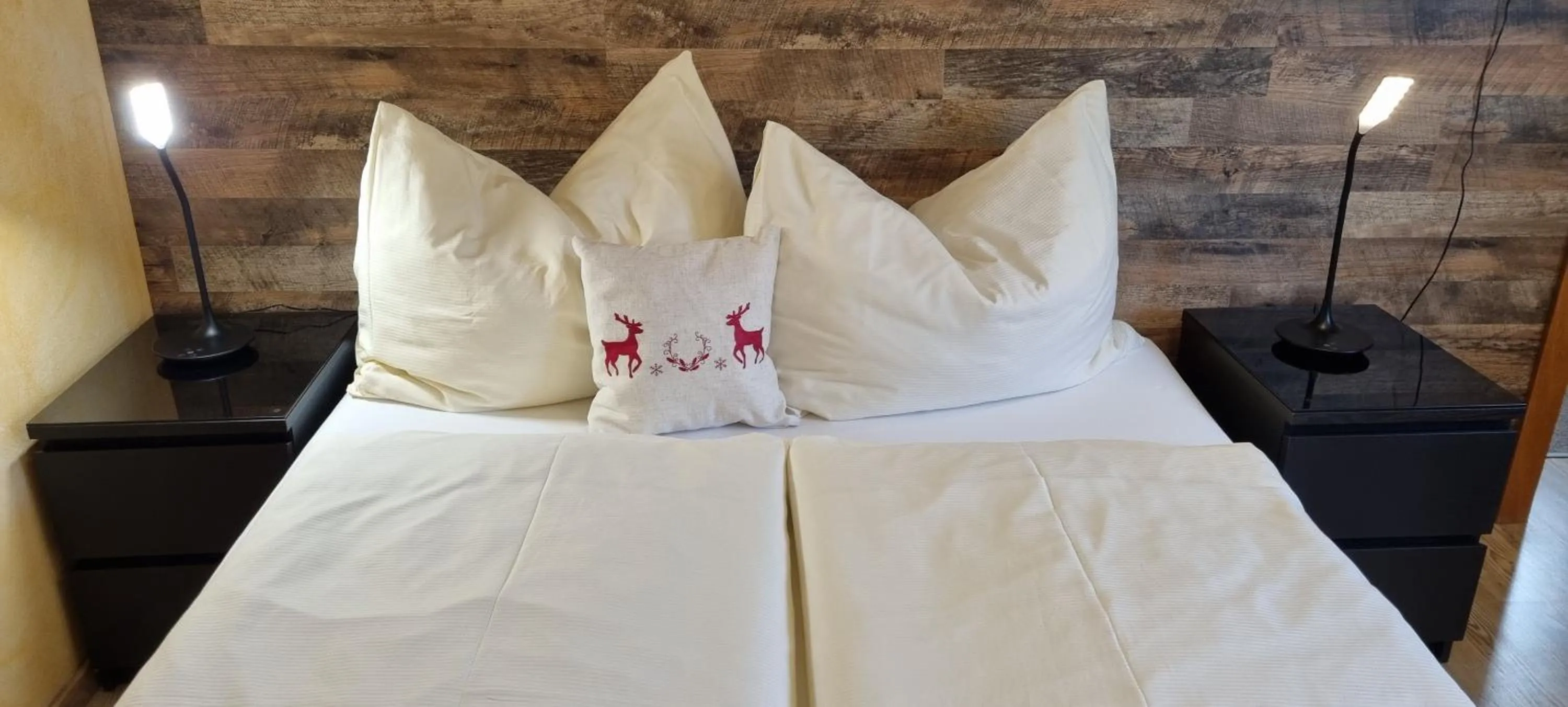 Bedroom, Bed in Bergfrieden Leutasch/Seefeld