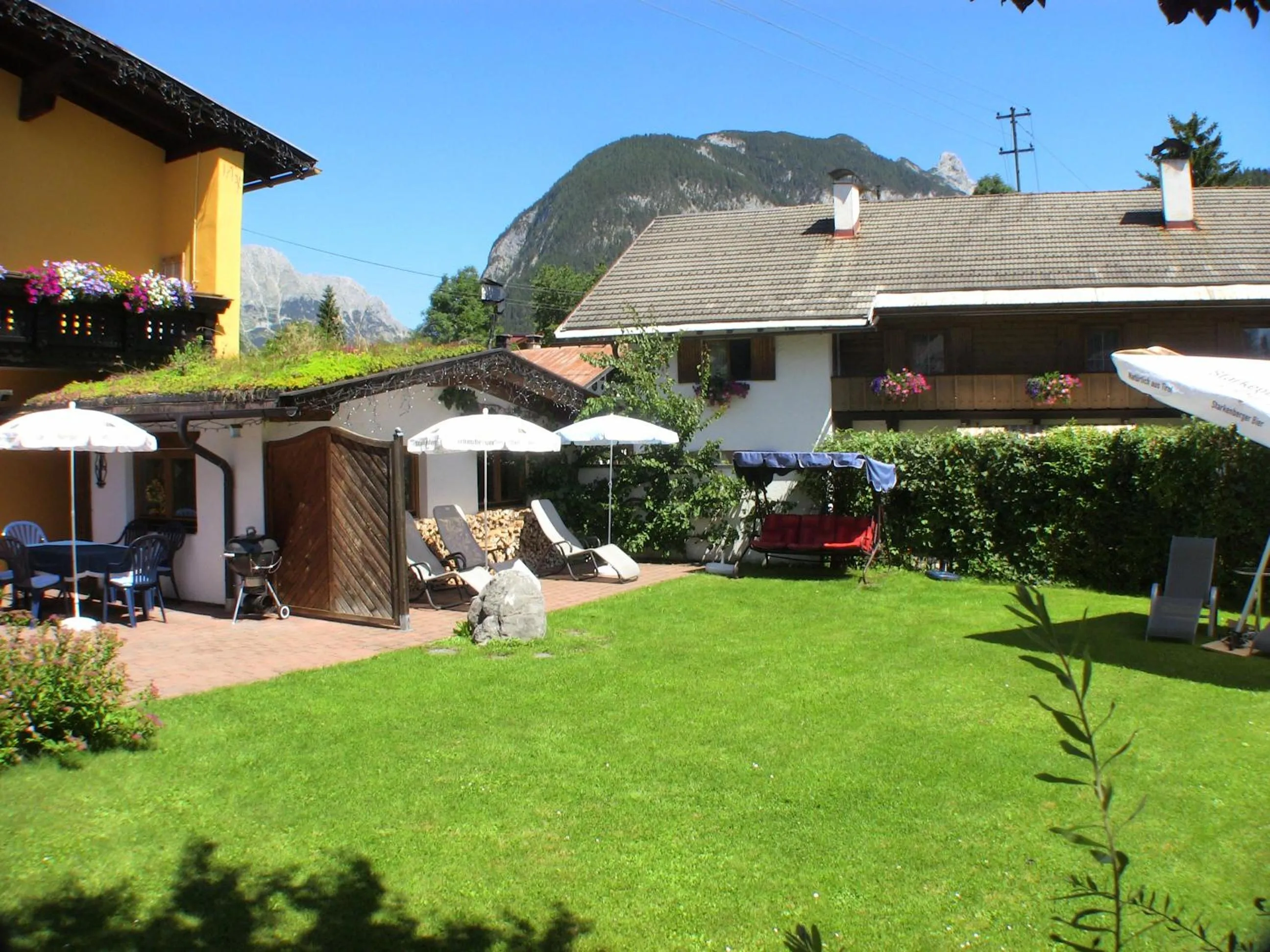 Facade/entrance in Bergfrieden Leutasch/Seefeld