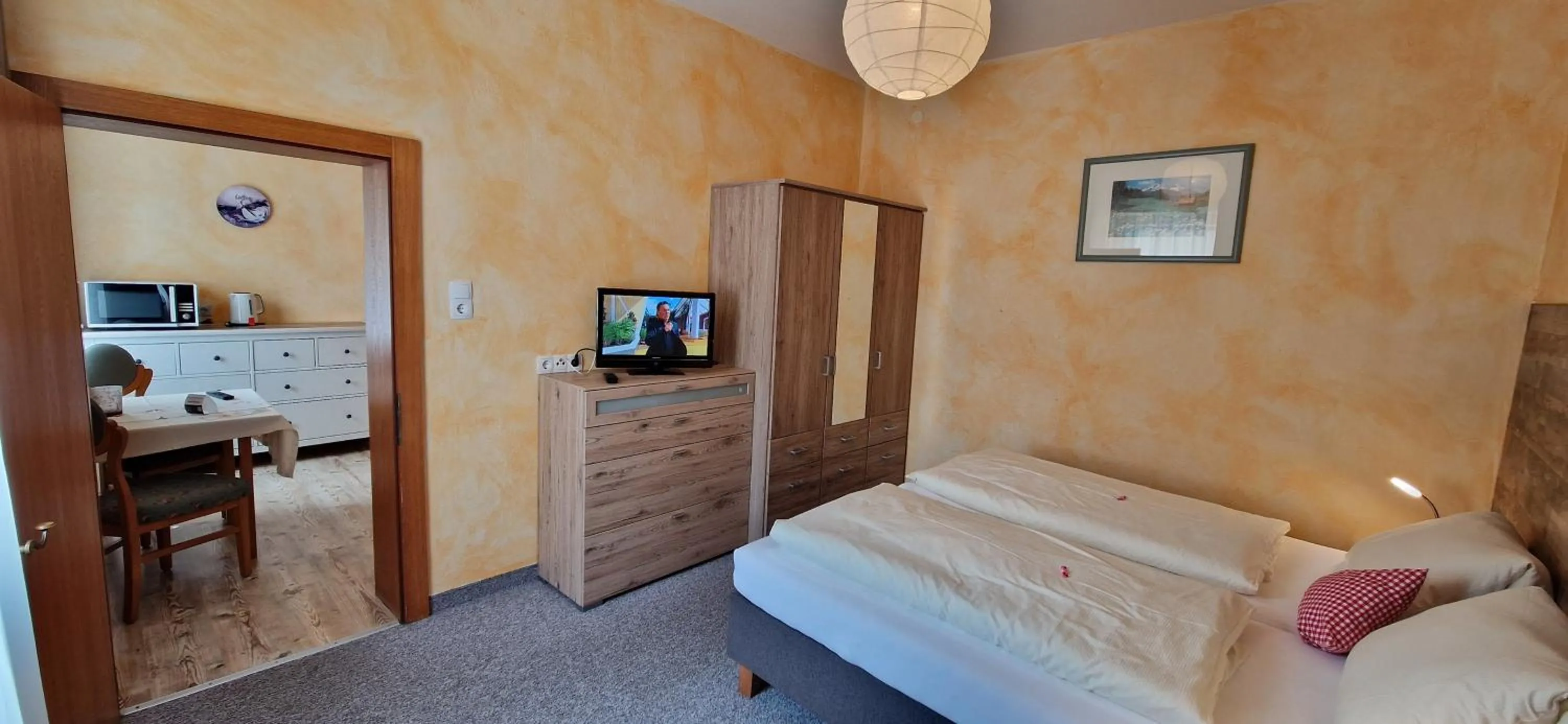 TV and multimedia, Bed in Bergfrieden Leutasch/Seefeld
