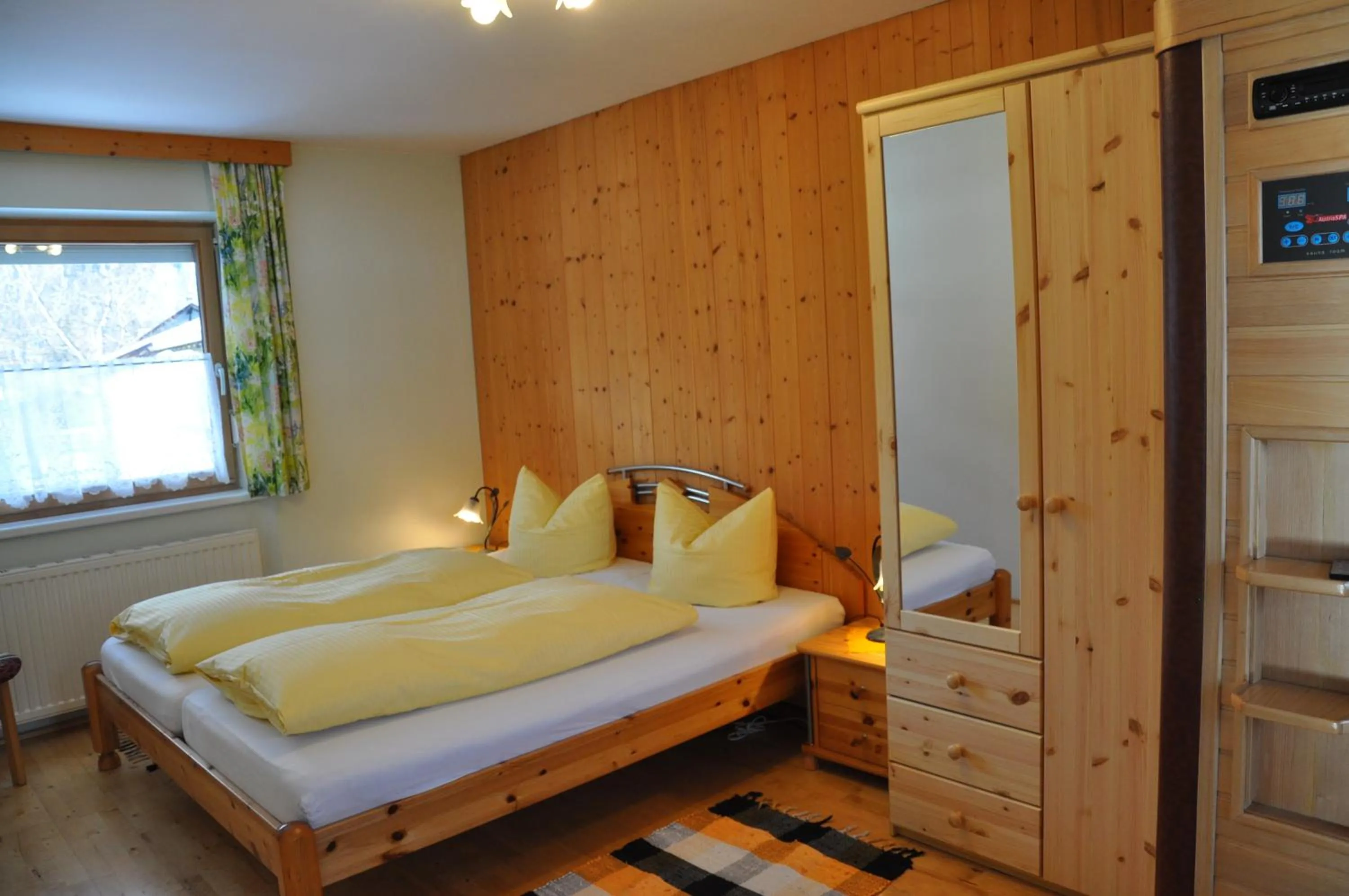 Bed in Bergfrieden Leutasch/Seefeld