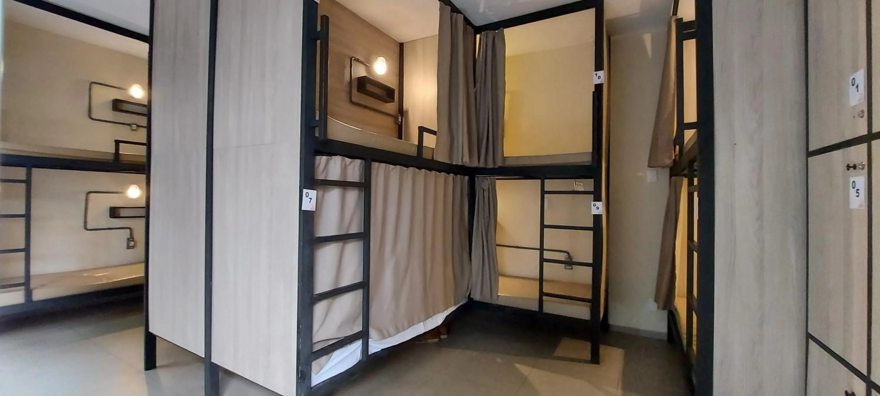 Bed in Hostel Leblon