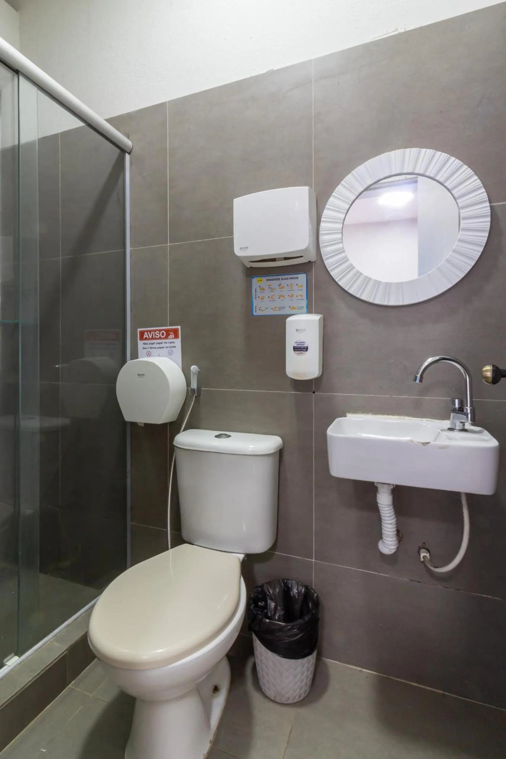 Bathroom in Hostel Leblon