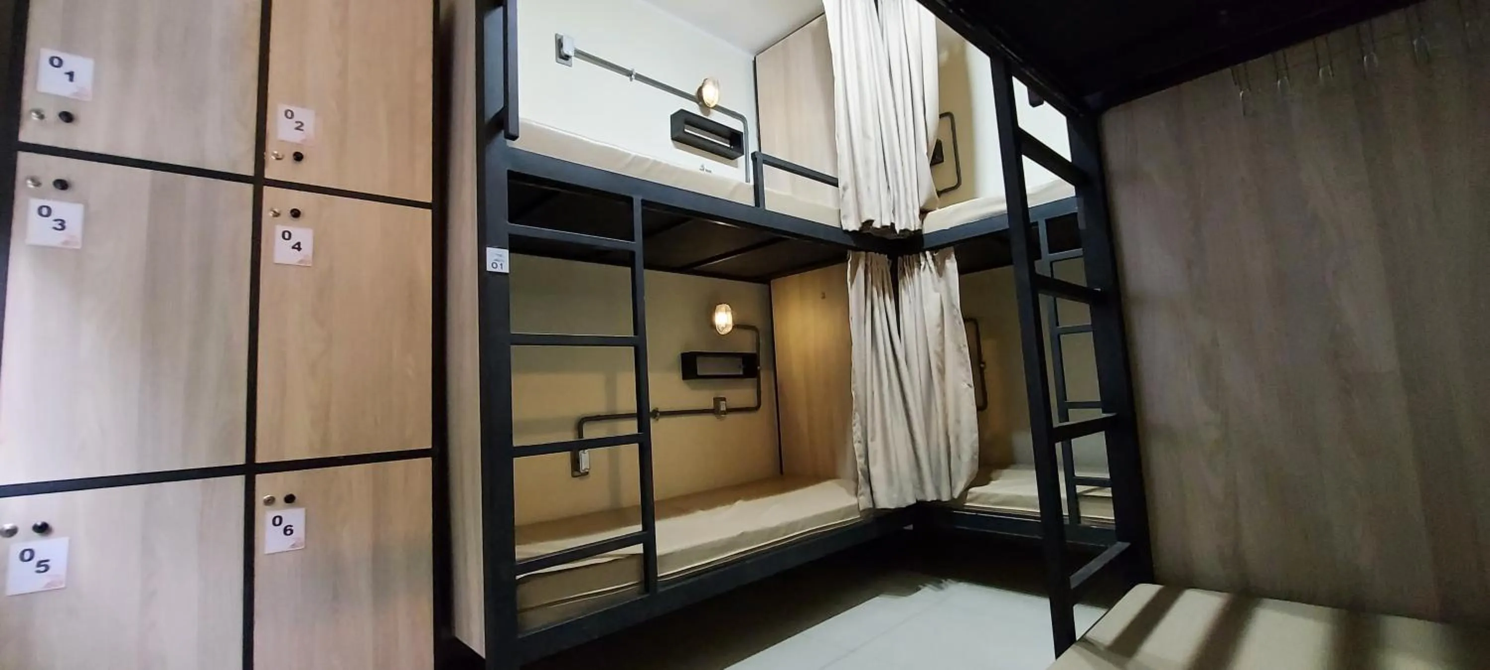 Bed in Hostel Leblon