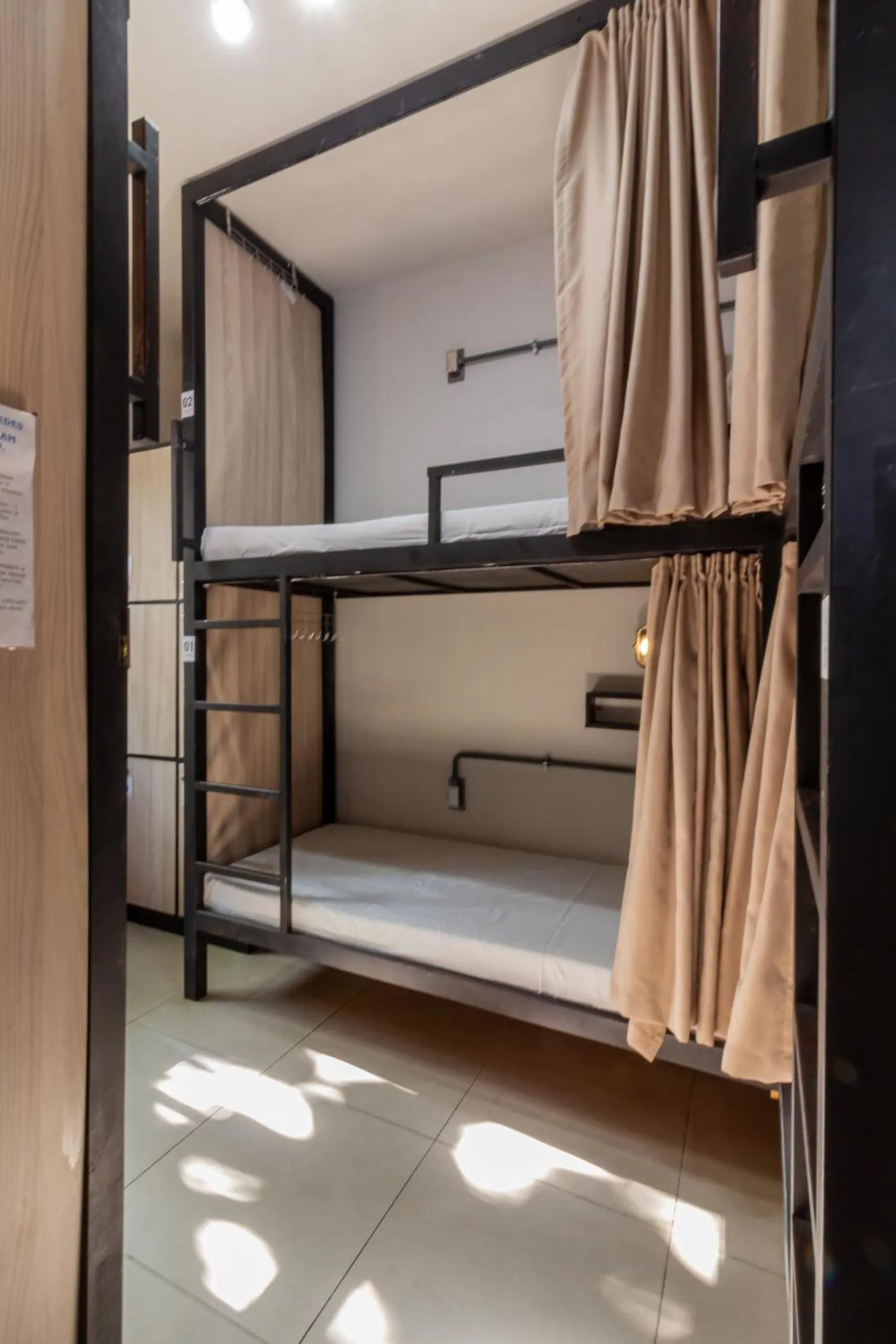 Bed in Hostel Leblon