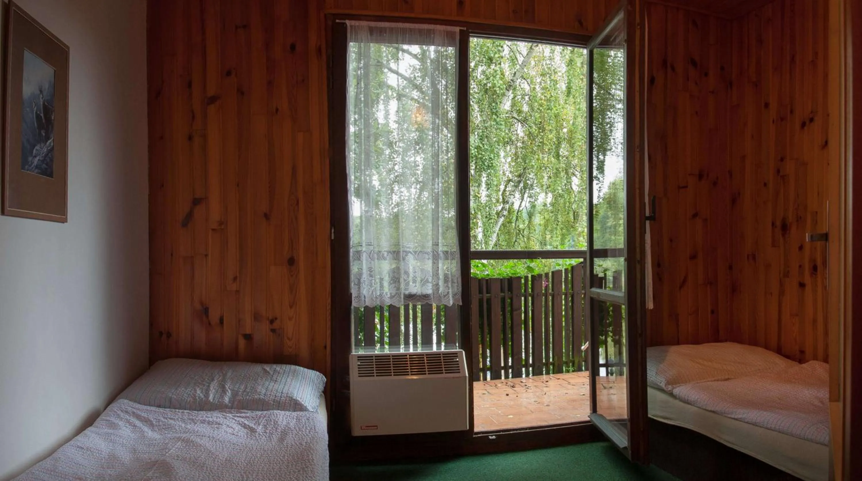 Bed in Lovecký hotel Jívák