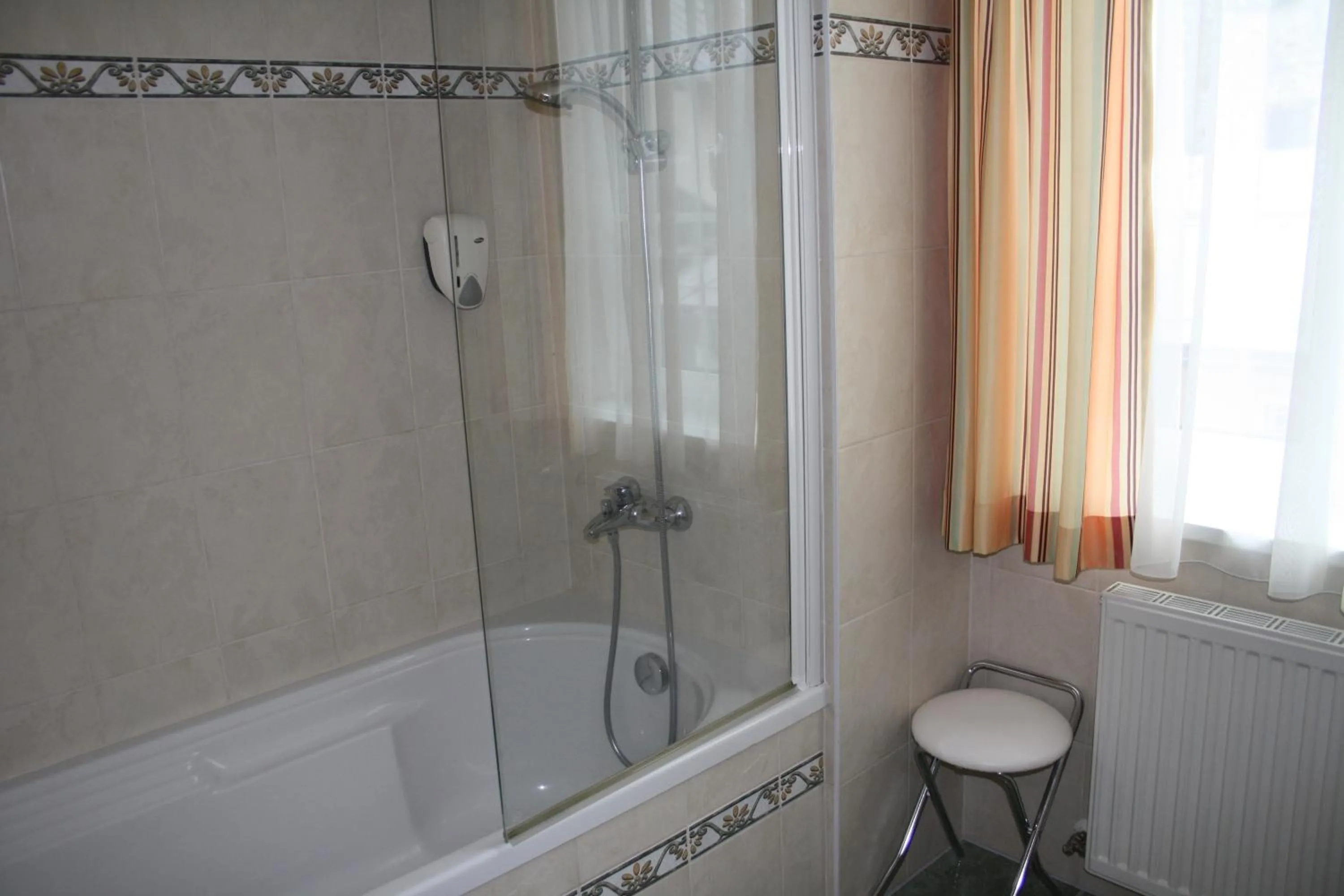 Bathroom in Posthotel Radstadt