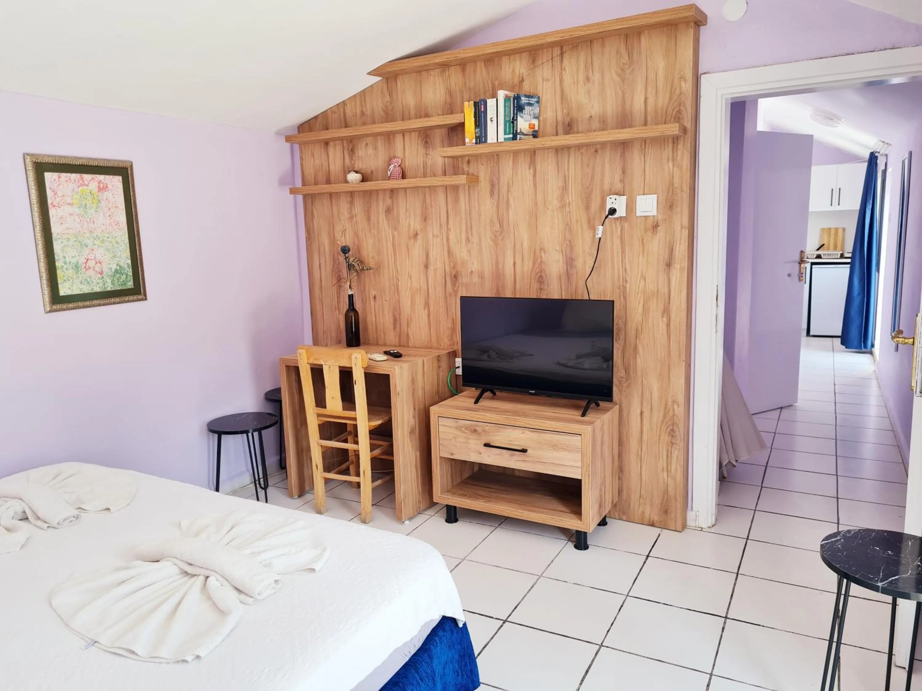 Photo of the whole room, Bed in Domizil Lina Art