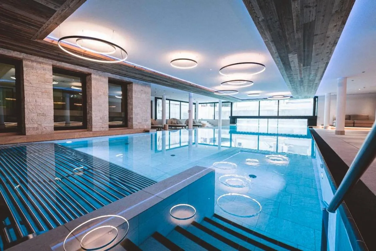 Swimming pool in Ferienwelt Kesselgrub Hotel in Altenmarkt-Zauchensee