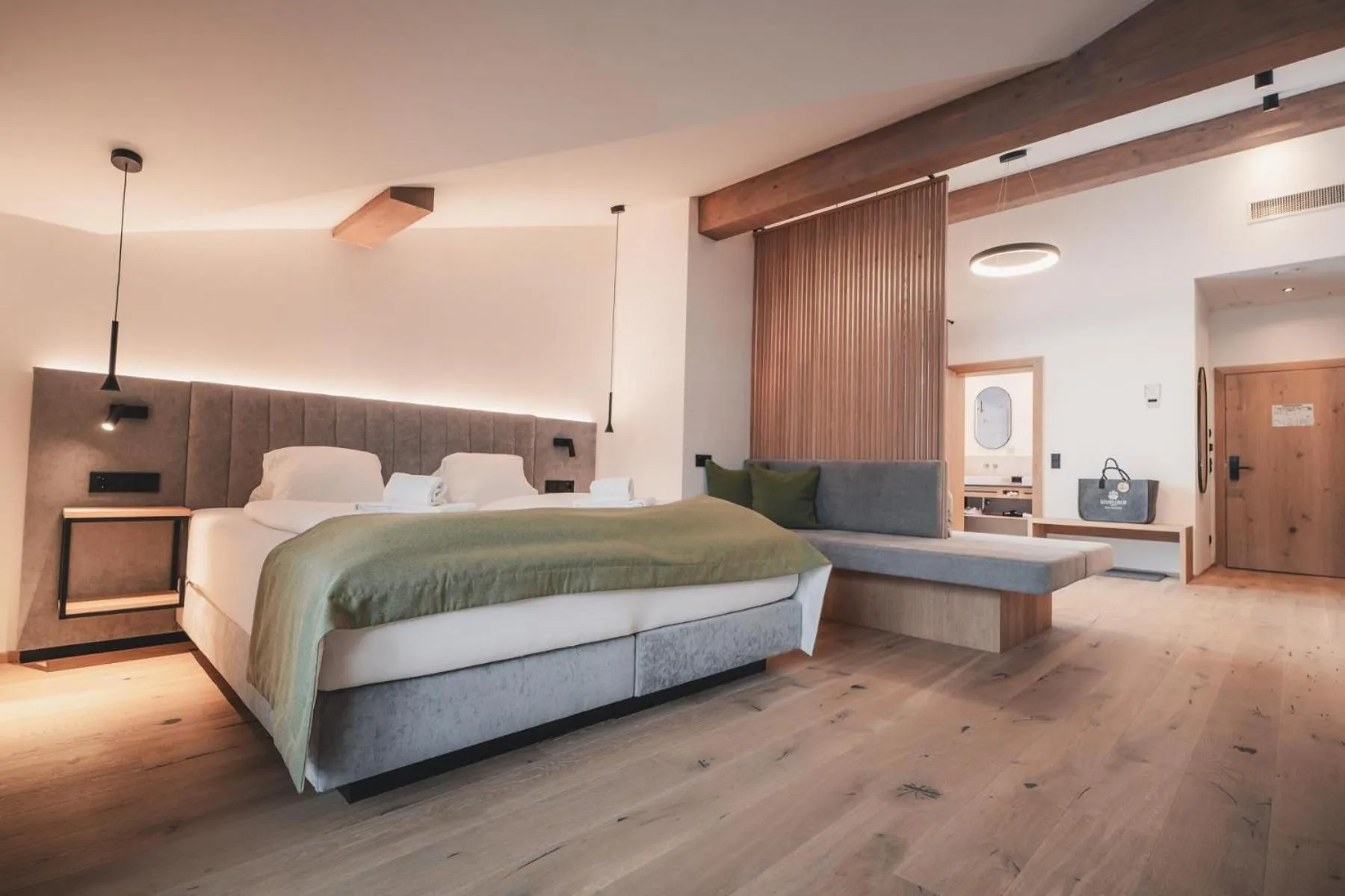 Photo of the whole room, Bed in Ferienwelt Kesselgrub Hotel in Altenmarkt-Zauchensee