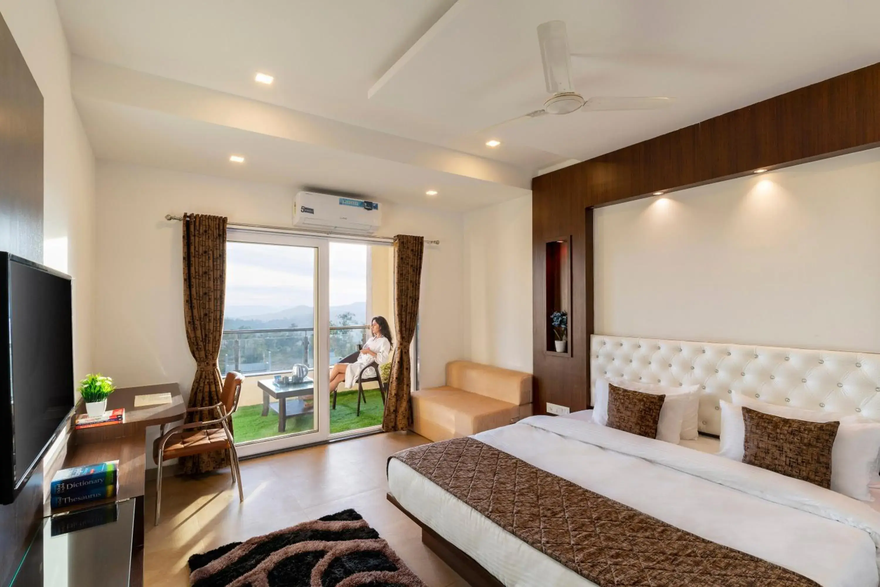 Photo of the whole room, Bed in Blizzard Resort Photo of the whole room, Bed in Blizzard Resort