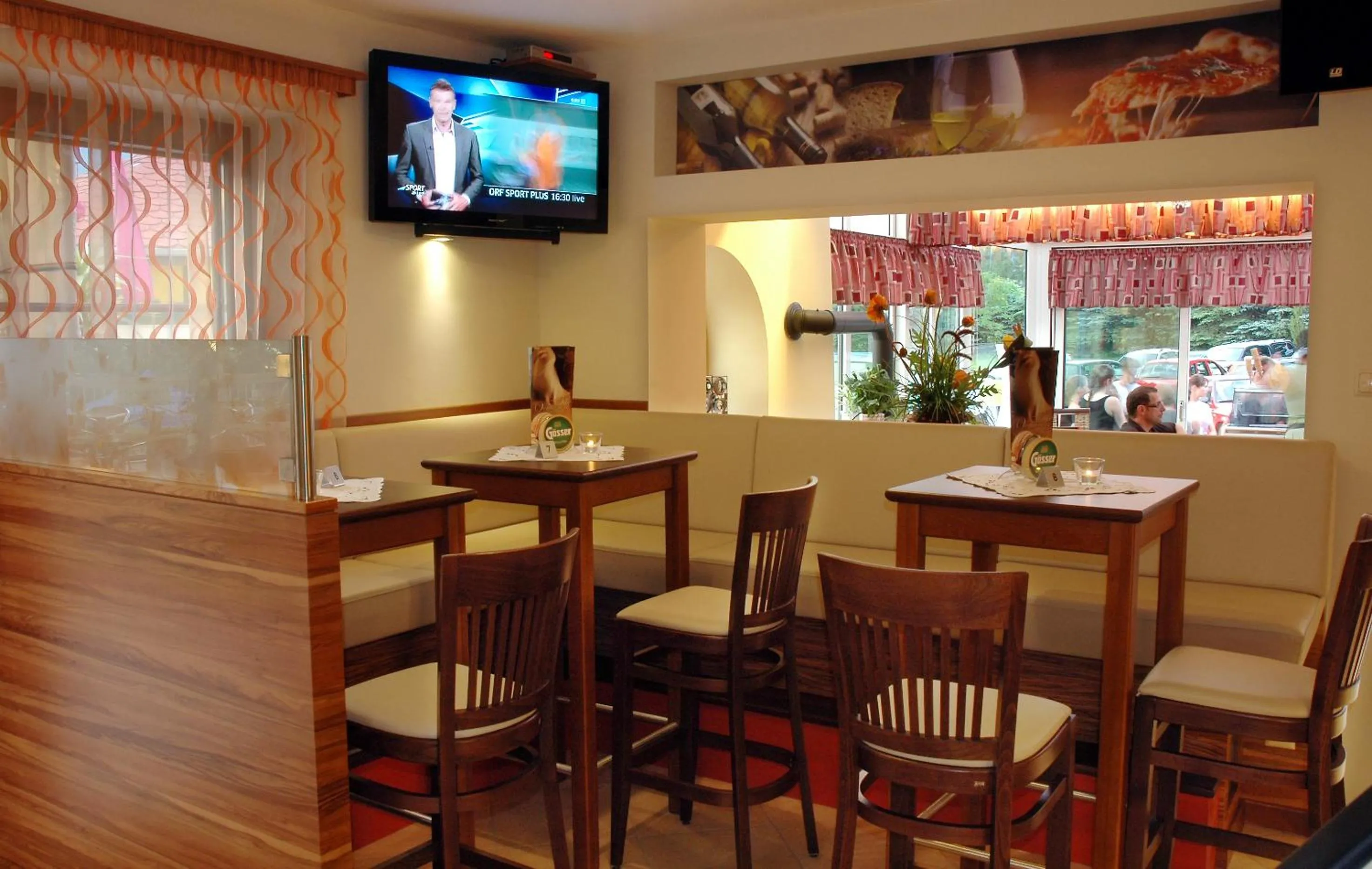 Lounge or bar in Gästehaus Krappinger/Pizzeria Mamma Mia
