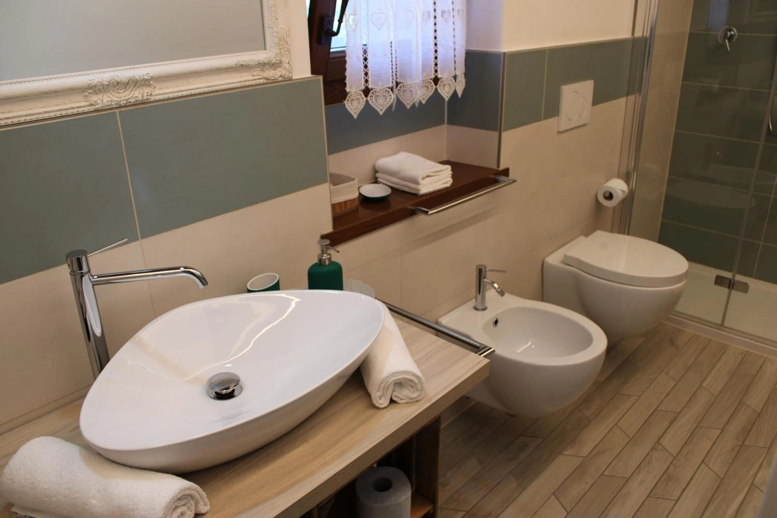 Shower in Giuliva B&B