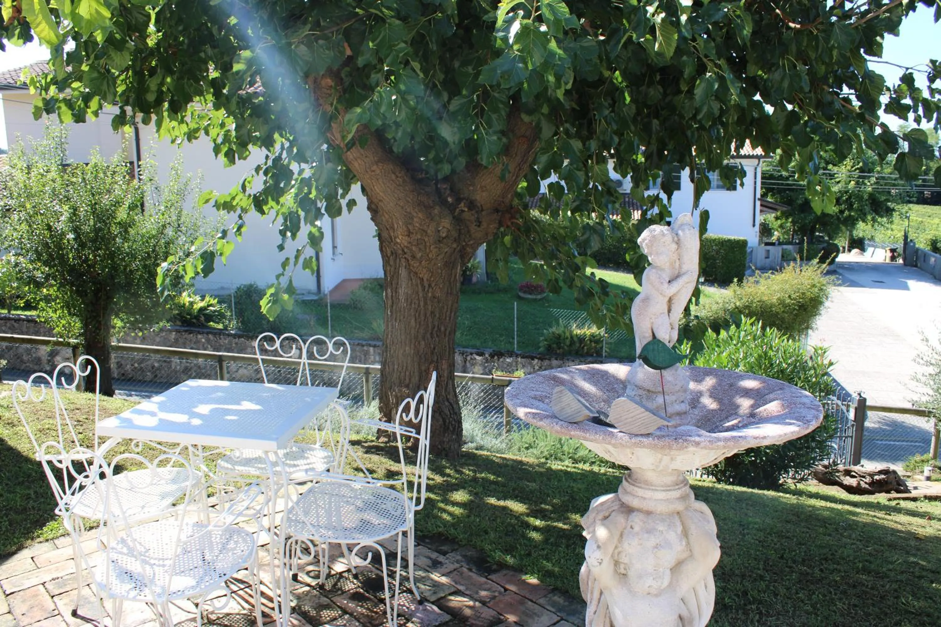 Garden in Giuliva B&B