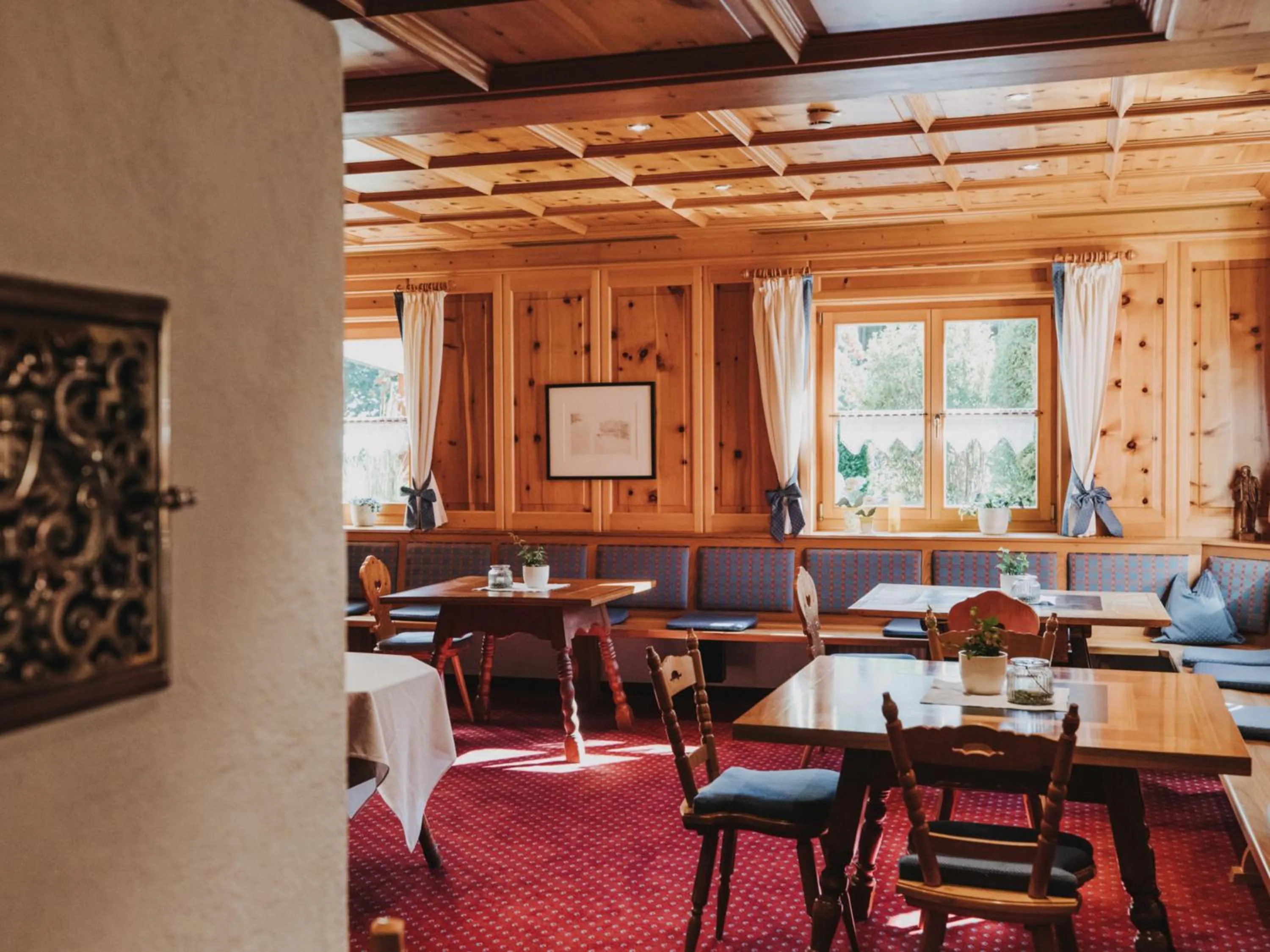 Restaurant/places to eat in Hotel Zimba