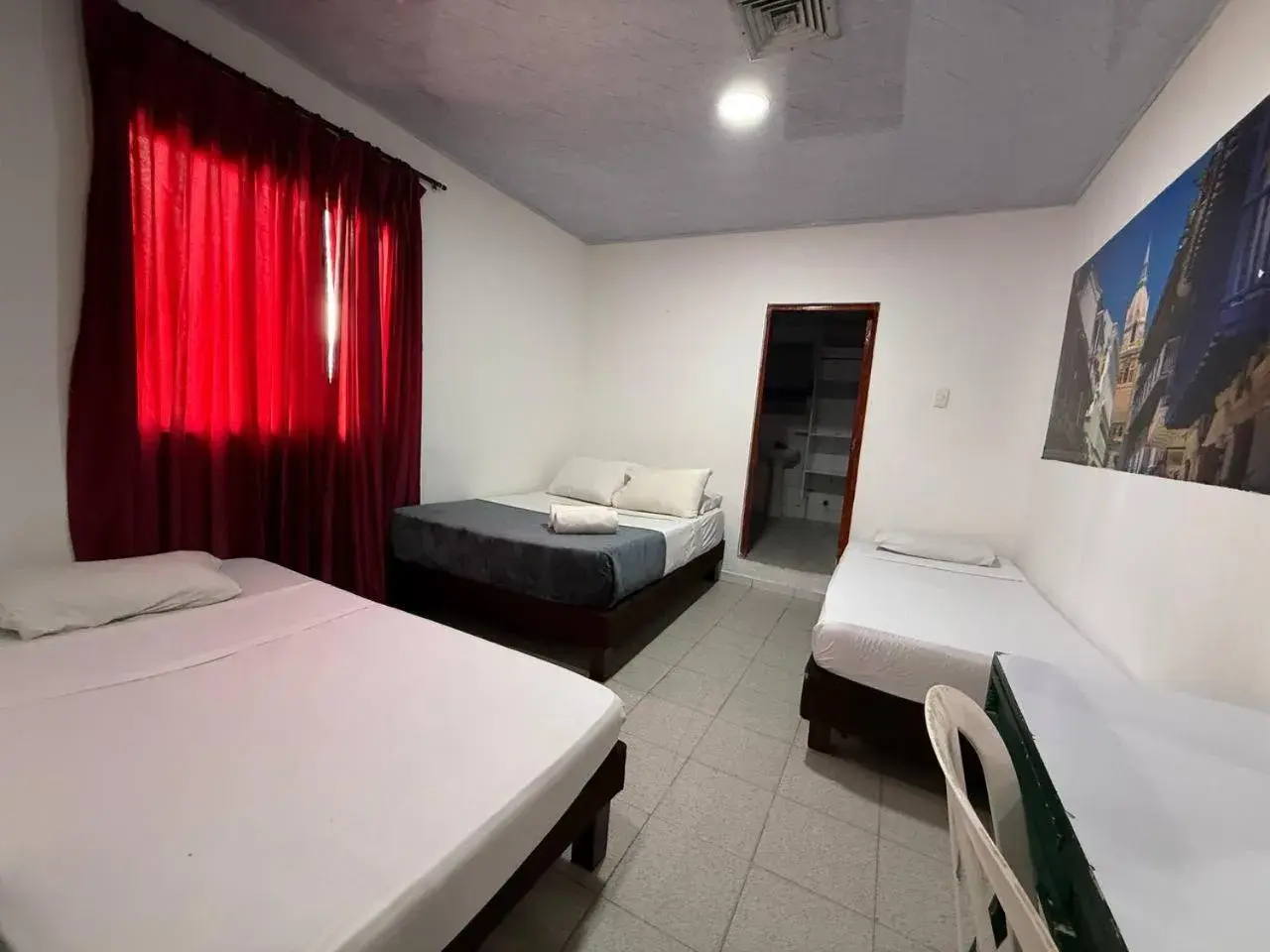 Bed in Hotel Toledo FL Bed in Hotel Toledo FL