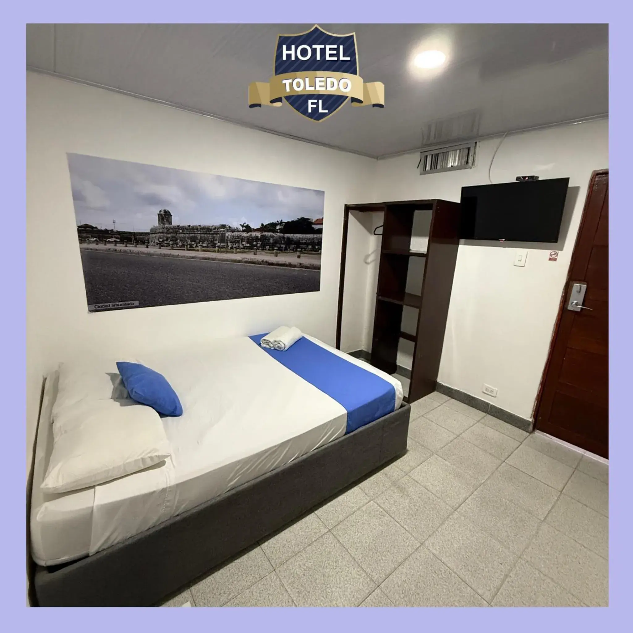 Bed in Hotel Toledo FL Bed in Hotel Toledo FL