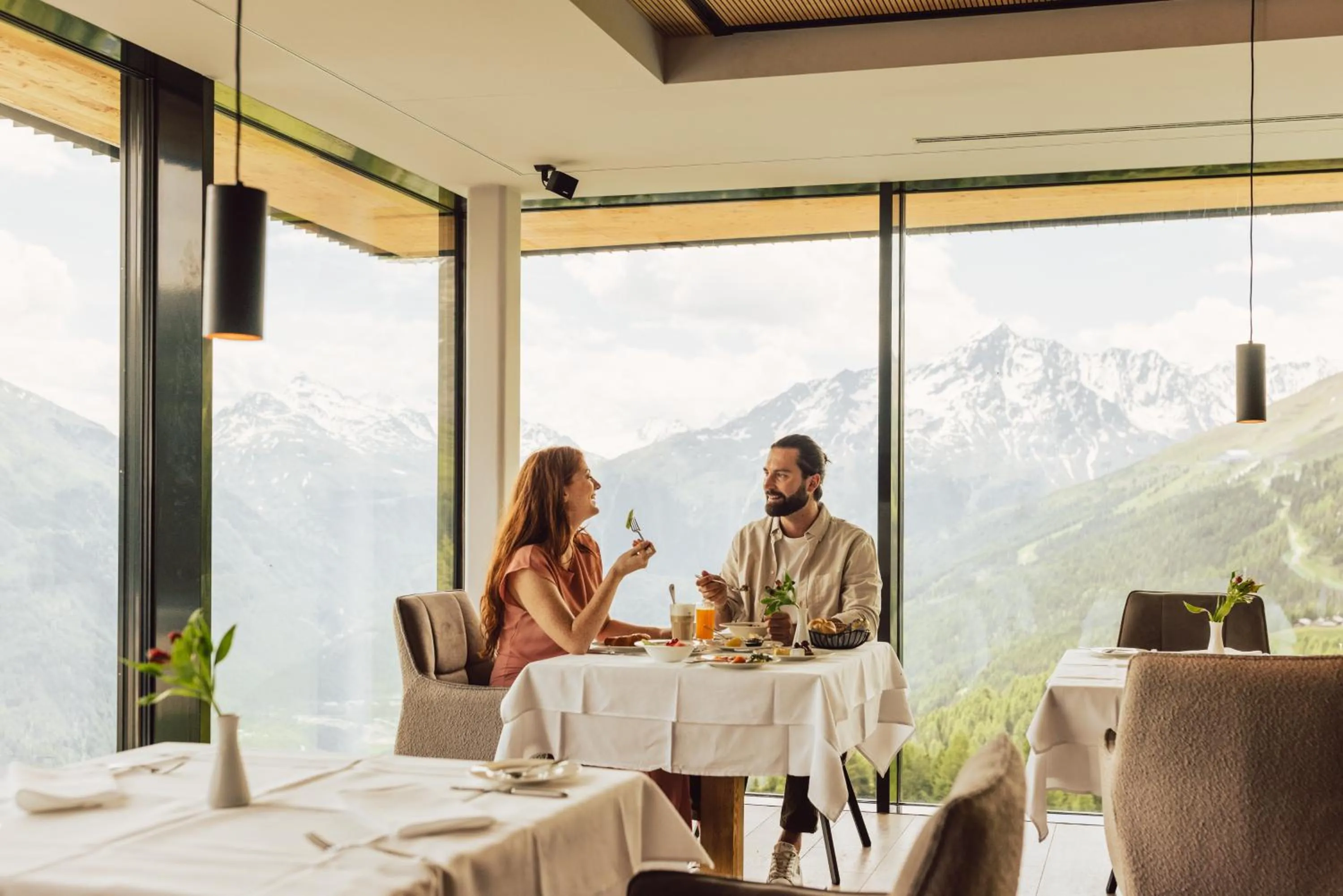 Breakfast in Hotel Schöne Aussicht