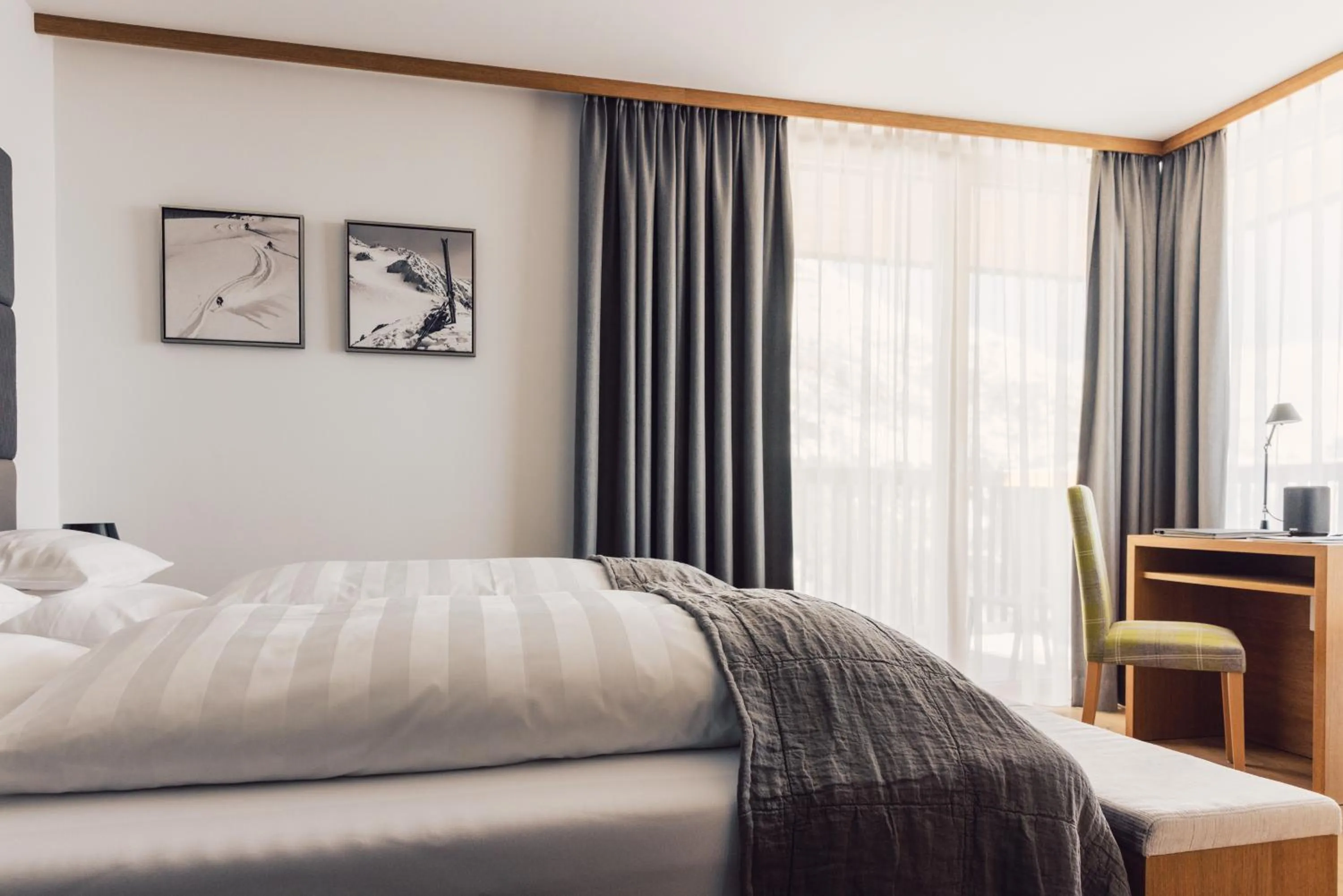 Photo of the whole room, Bed in Hotel Schöne Aussicht