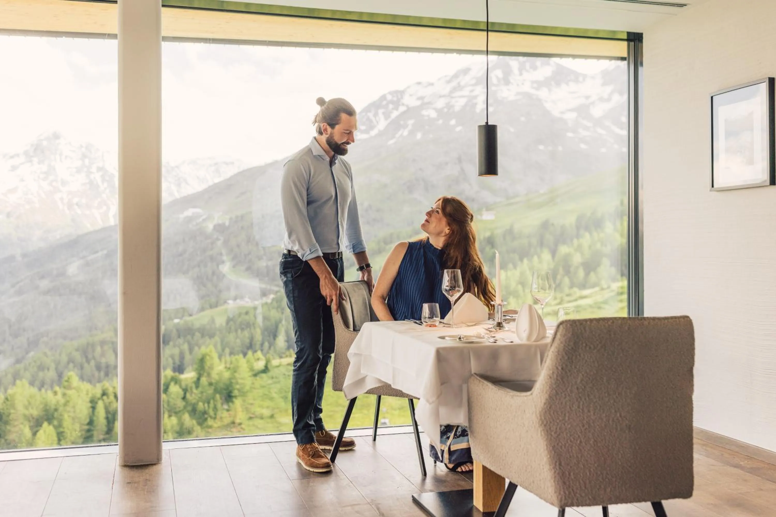 Restaurant/places to eat in Hotel Schöne Aussicht