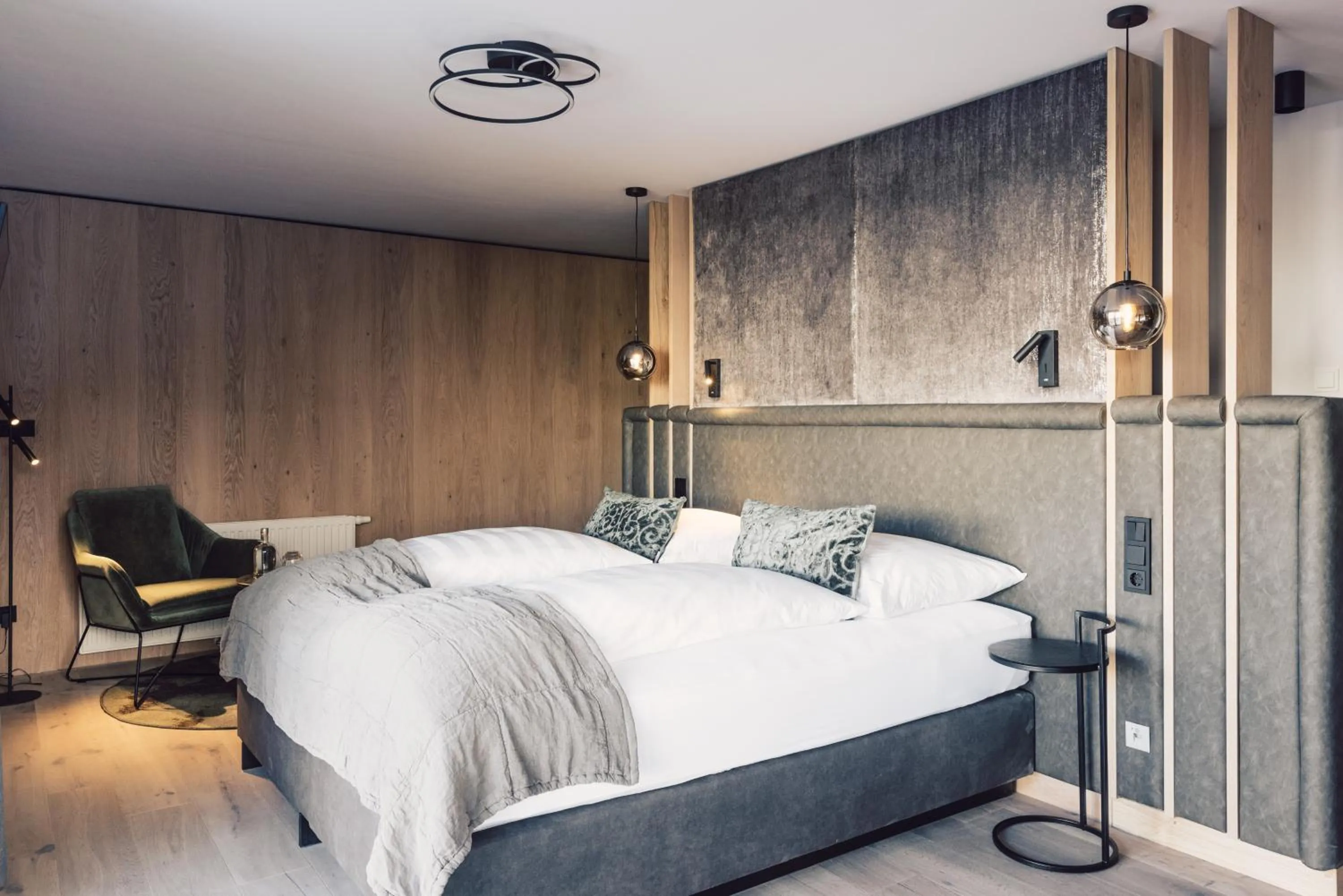 Photo of the whole room, Bed in Hotel Schöne Aussicht