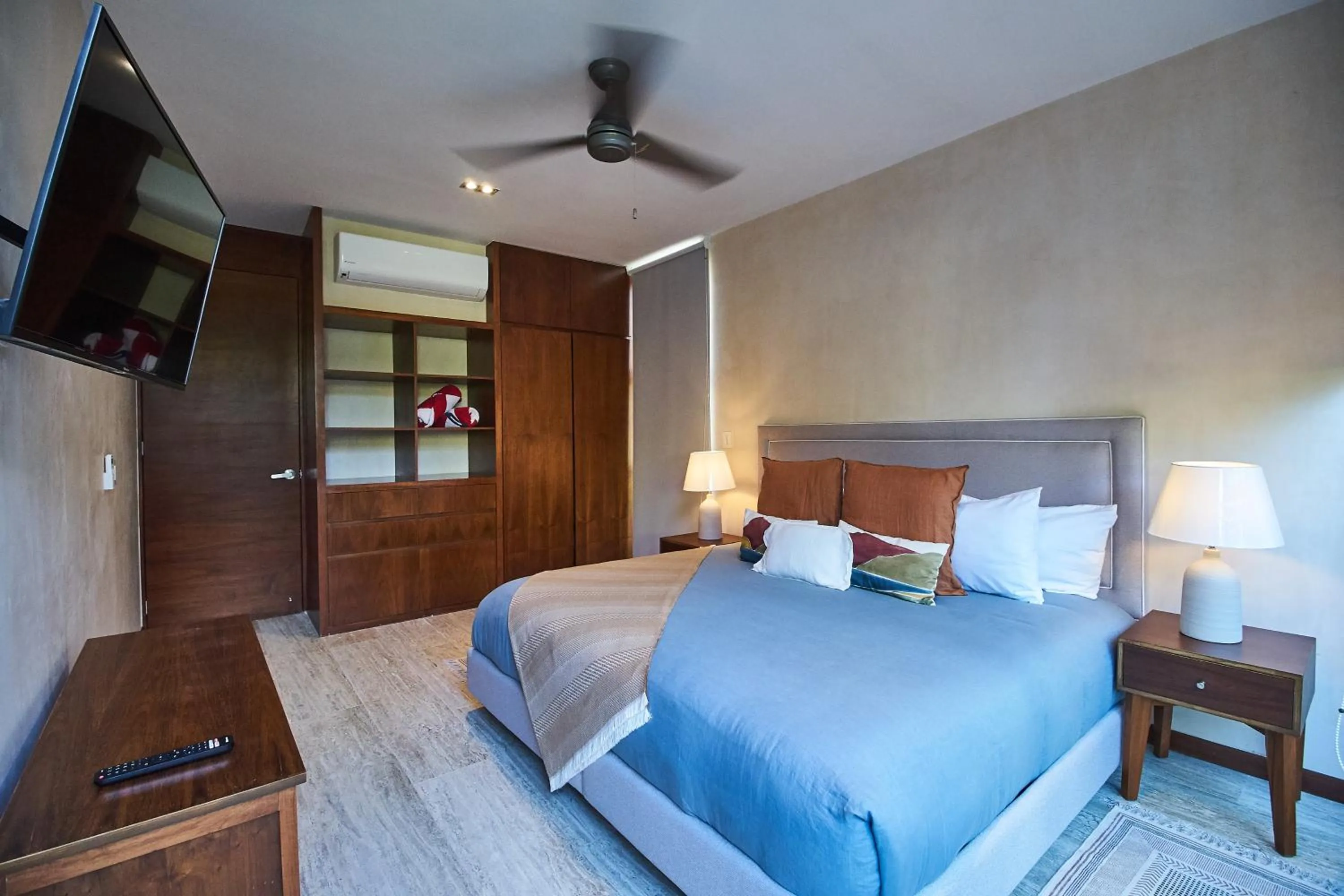 Bed in Don Quijote - Private pool & Beach club access