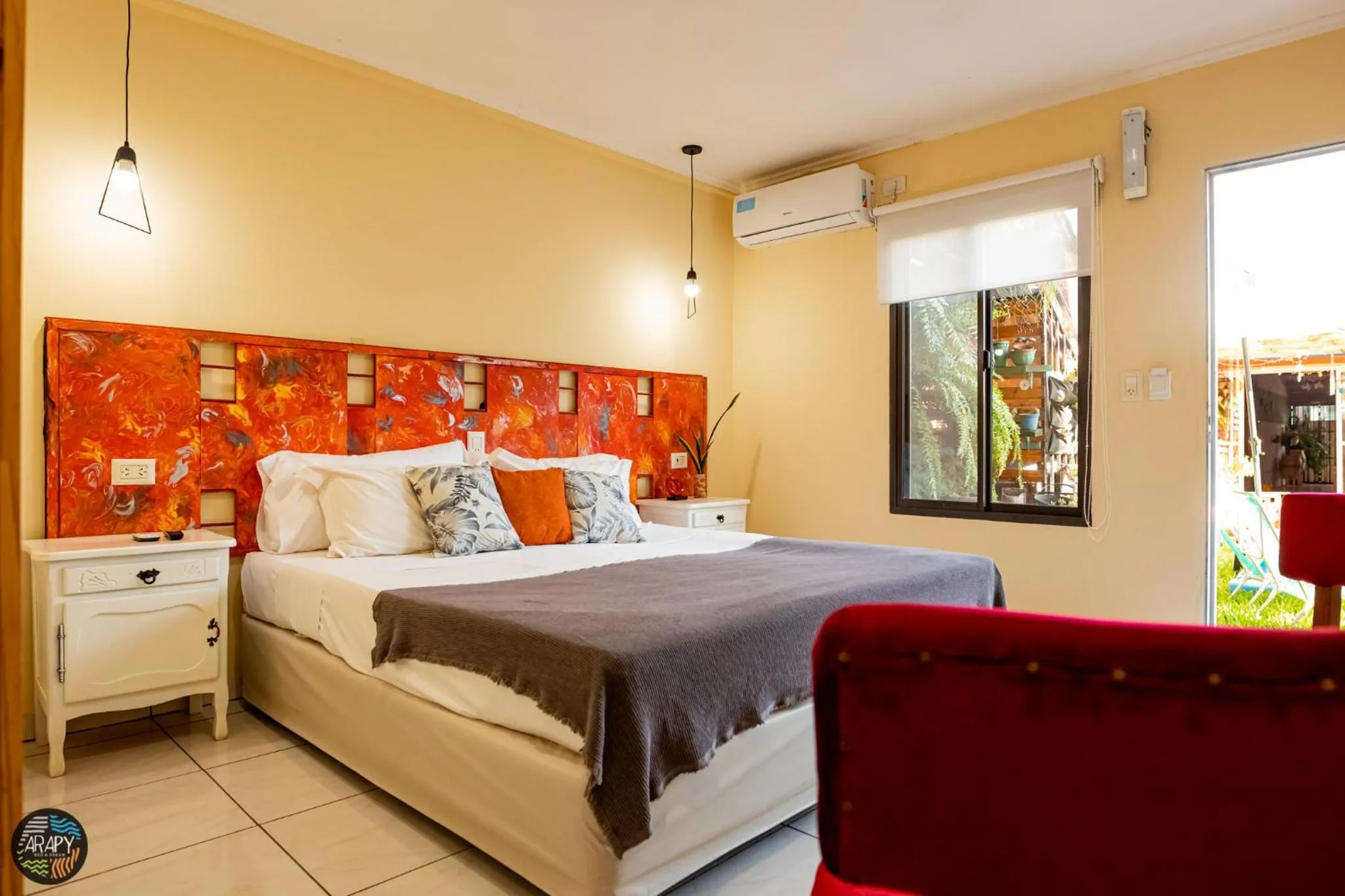 Photo of the whole room, Bed in Arapy Bed and Dream