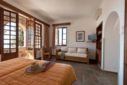 Studio with Sea View in Kalamitsi Hotel Studio with Sea View in Kalamitsi Hotel